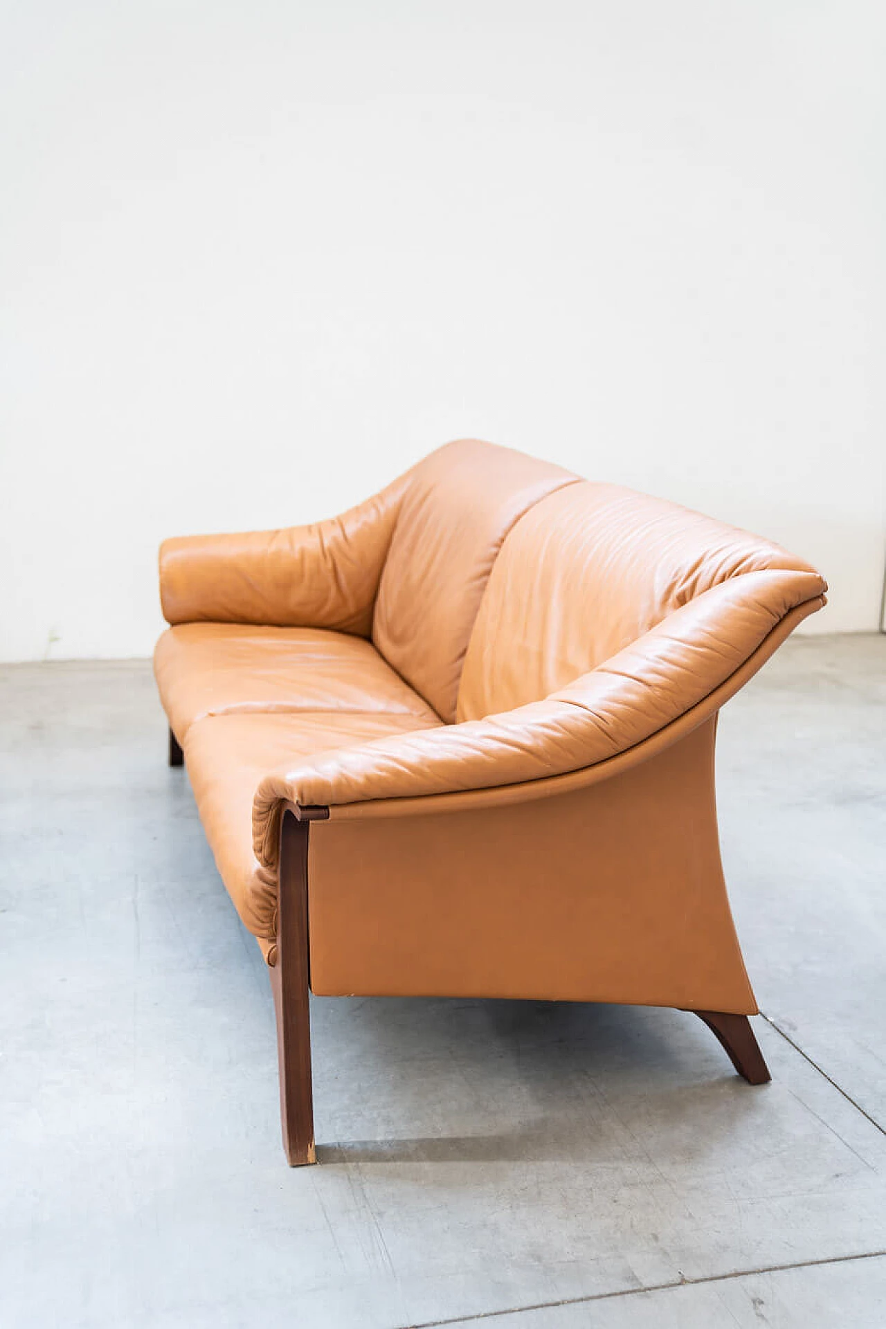 Cognac-coloured leather sofa by Poltrona Frau, 1980s 18
