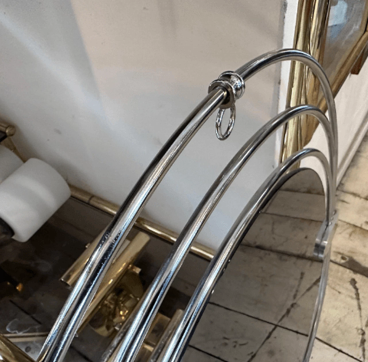 Specchio in acciaio e vetro fumé attribuito a Gaetano Sciolari, anni '70 4