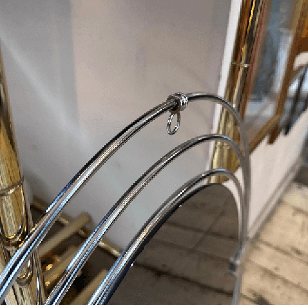 Specchio in acciaio e vetro fumé attribuito a Gaetano Sciolari, anni '70 6