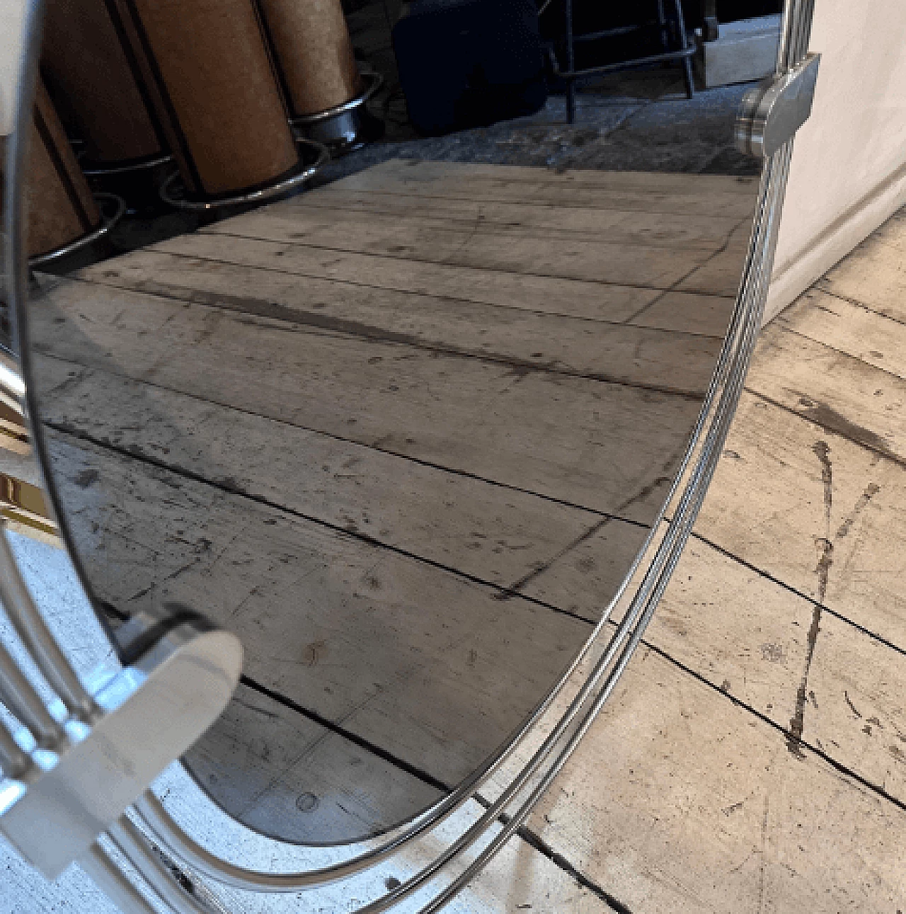 Specchio in acciaio e vetro fumé attribuito a Gaetano Sciolari, anni '70 7