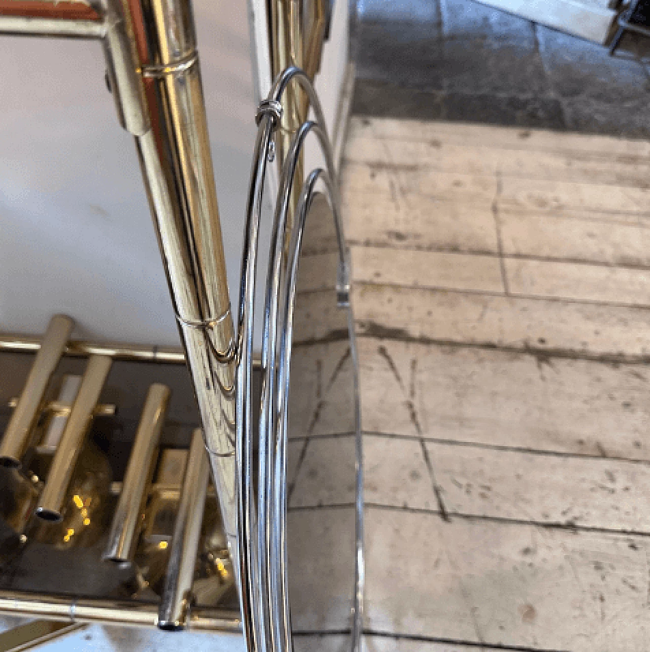 Specchio in acciaio e vetro fumé attribuito a Gaetano Sciolari, anni '70 9