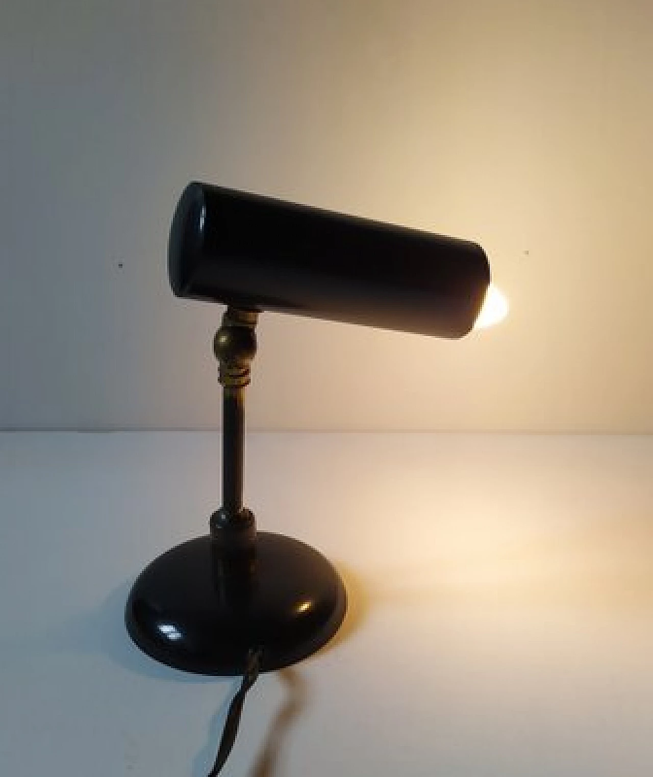 Metal table lamp by Stilnovo, 1950s 7