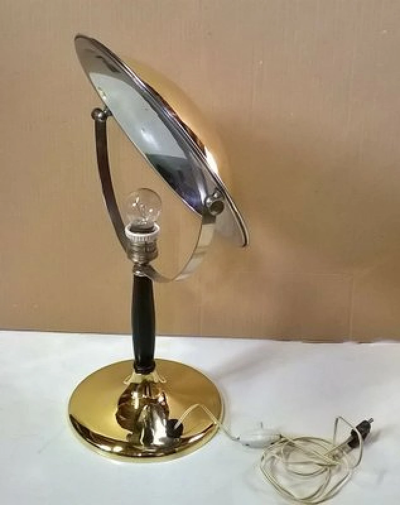 Lampada da tavolo in ottone di Gardoncini per Zerowatt, anni '40 6