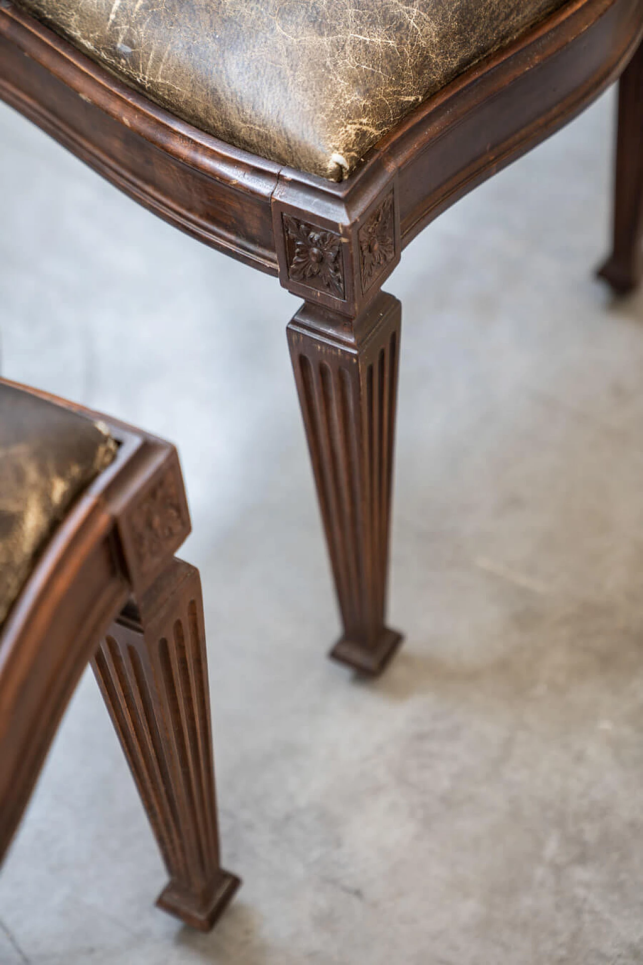 4 Hand-carved walnut chairs with leatherette seat, 1970s 4