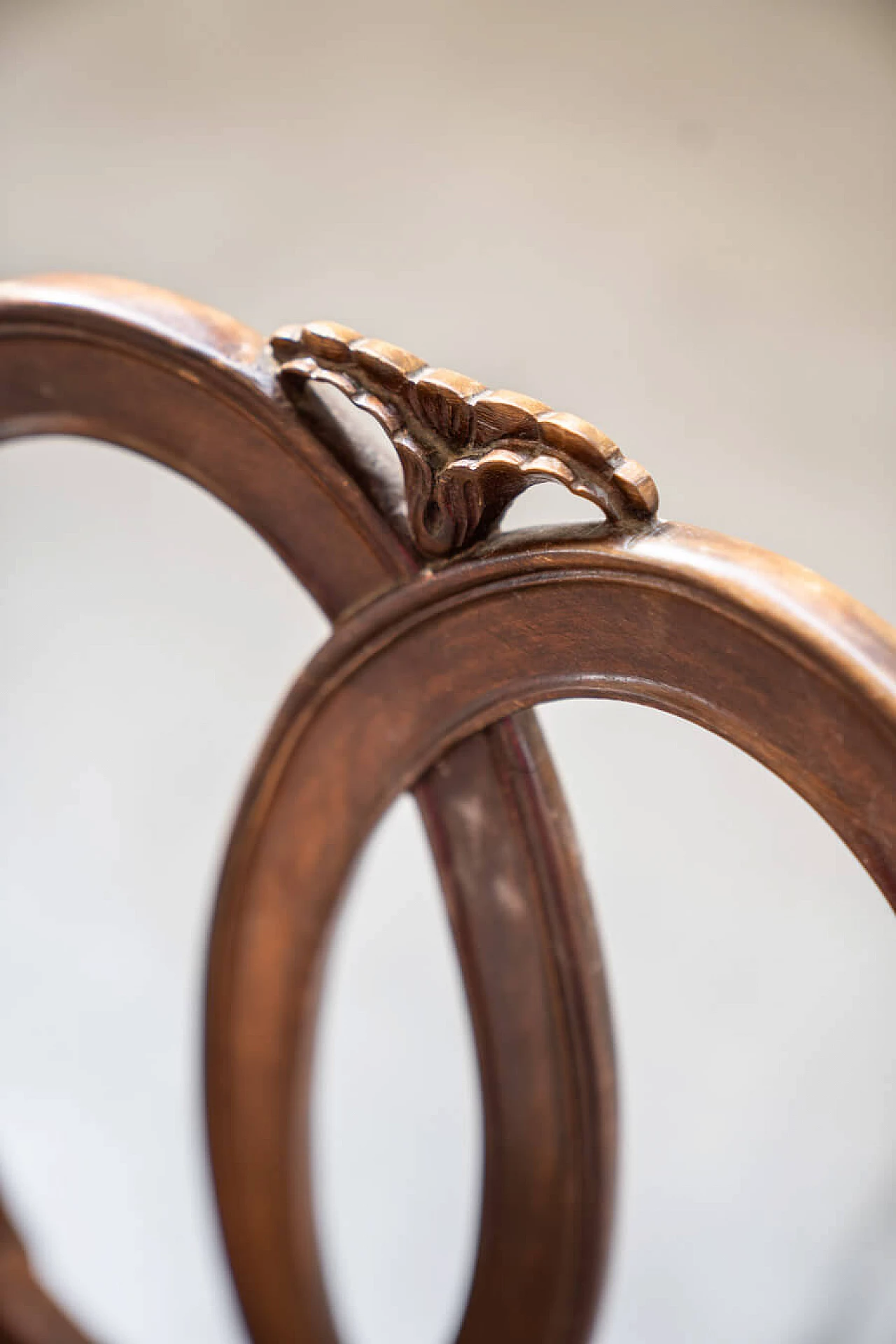 4 Hand-carved walnut chairs with leatherette seat, 1970s 7