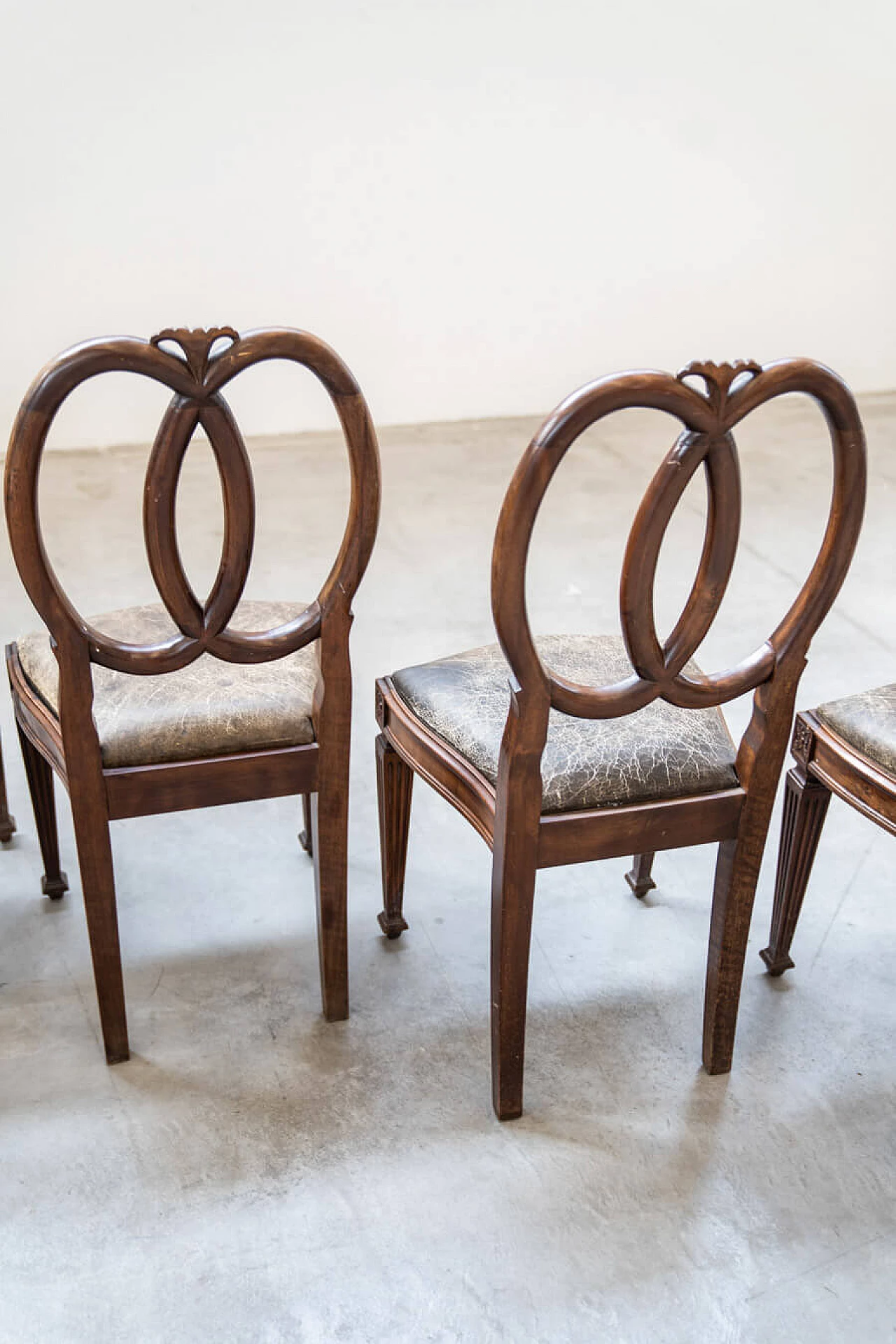 4 Hand-carved walnut chairs with leatherette seat, 1970s 15