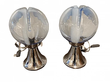 Coppia di lampade da tavolo in metallo e vetro azzurro, anni '70