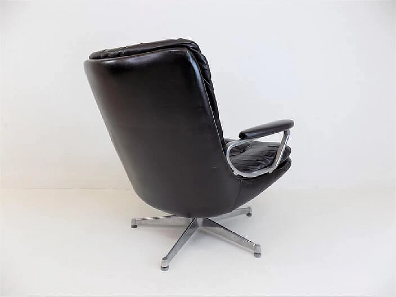 Gentilina leather and stainless steel chair by Andre Vandenbeuck for Strässle, 1960s 1