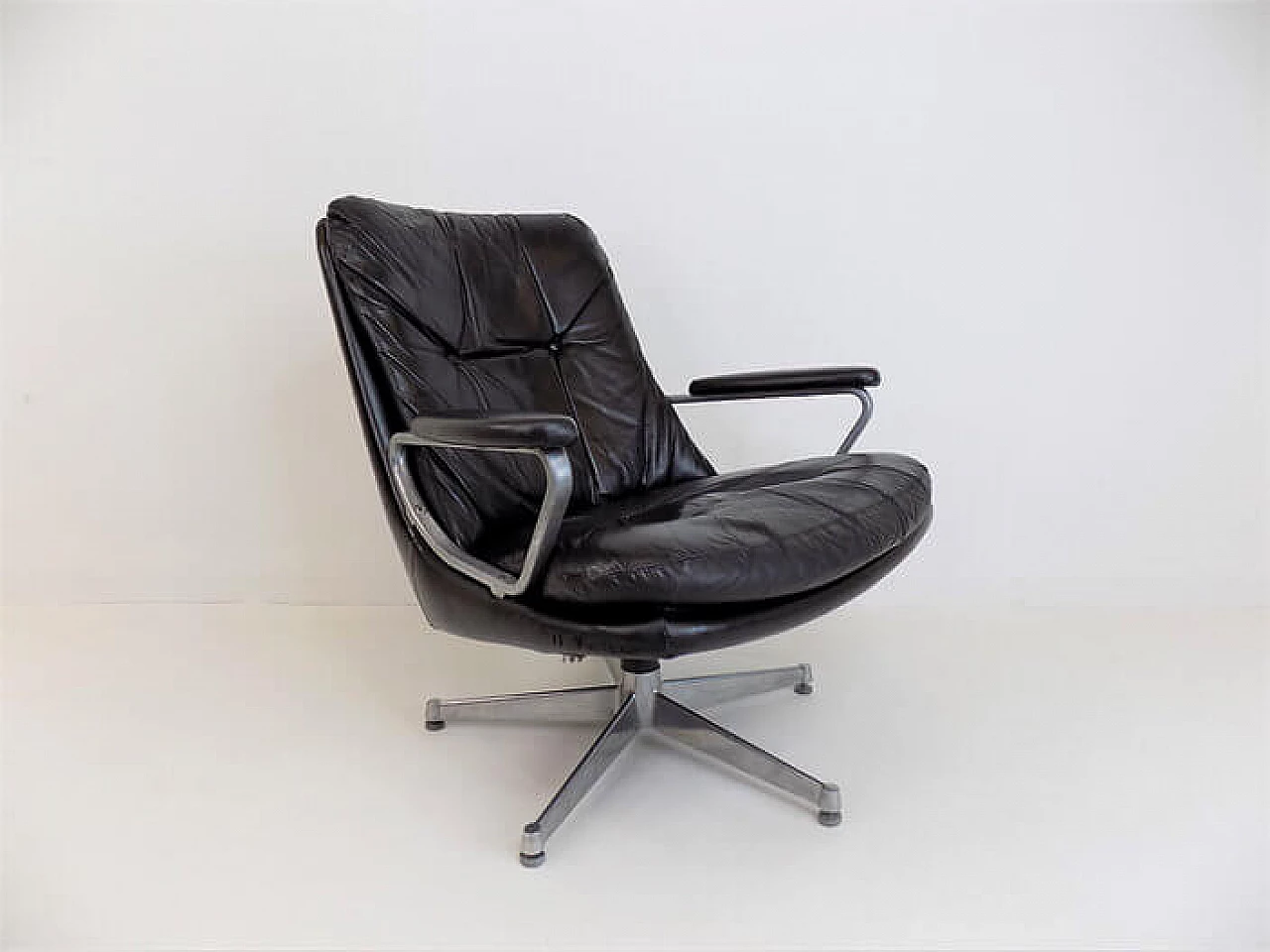 Gentilina leather and stainless steel chair by Andre Vandenbeuck for Strässle, 1960s 3