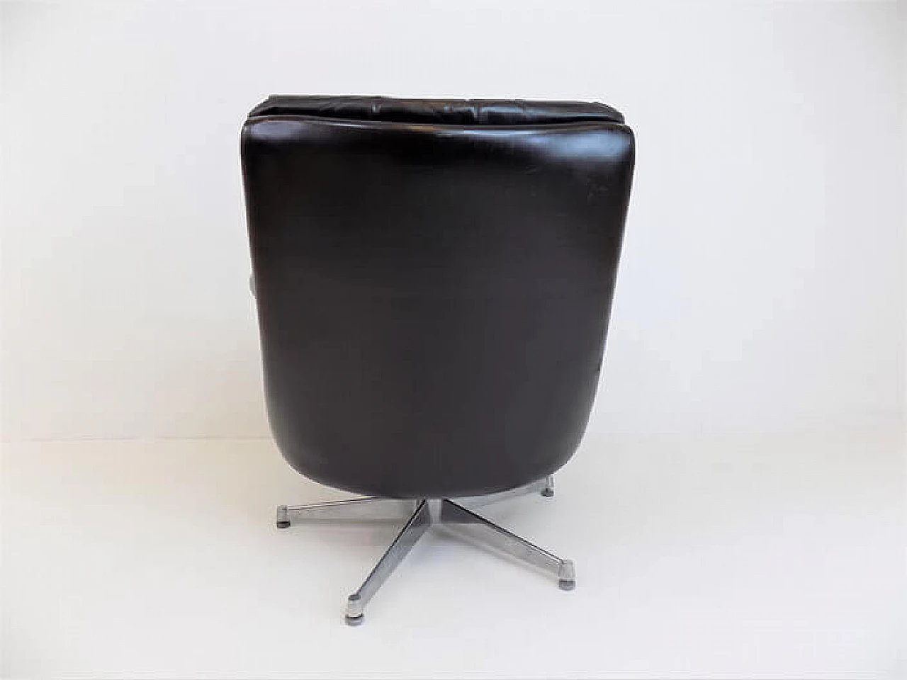 Gentilina leather and stainless steel chair by Andre Vandenbeuck for Strässle, 1960s 4