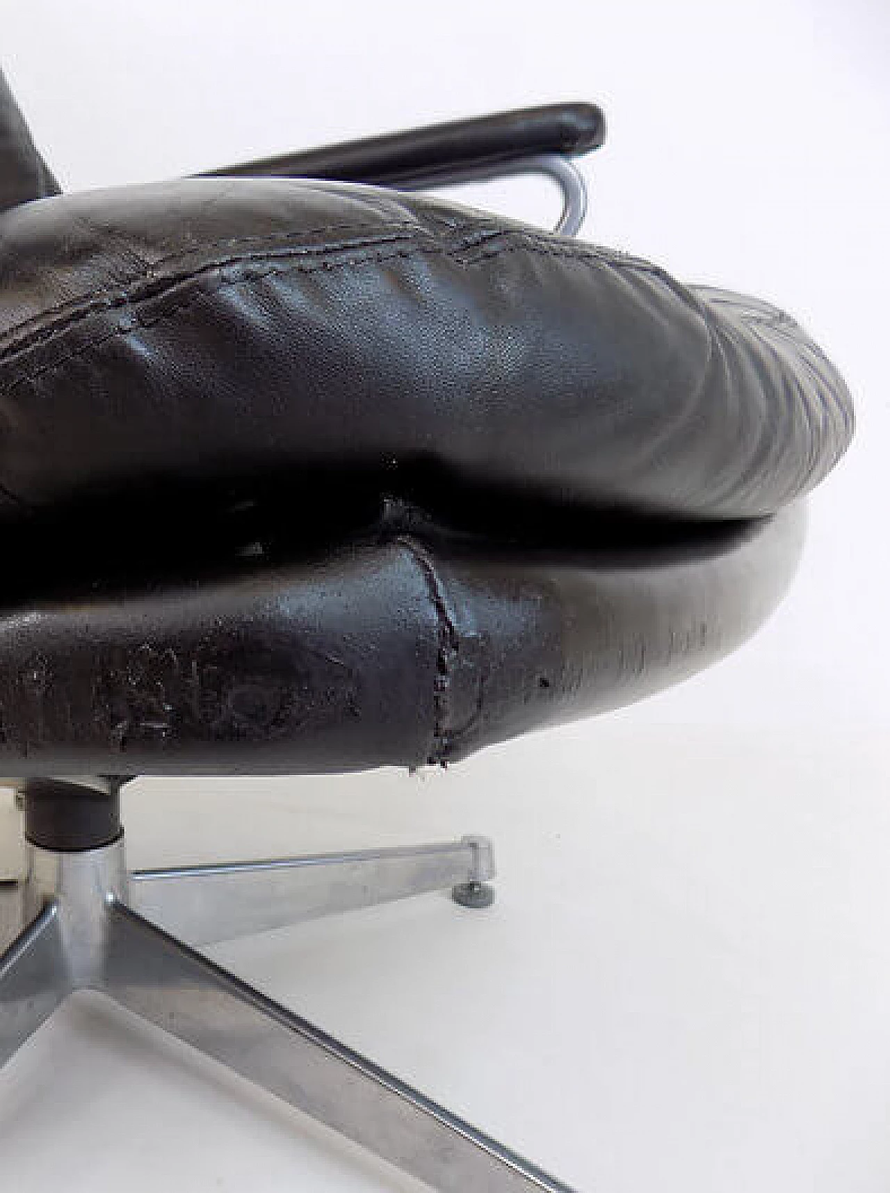 Gentilina leather and stainless steel chair by Andre Vandenbeuck for Strässle, 1960s 8