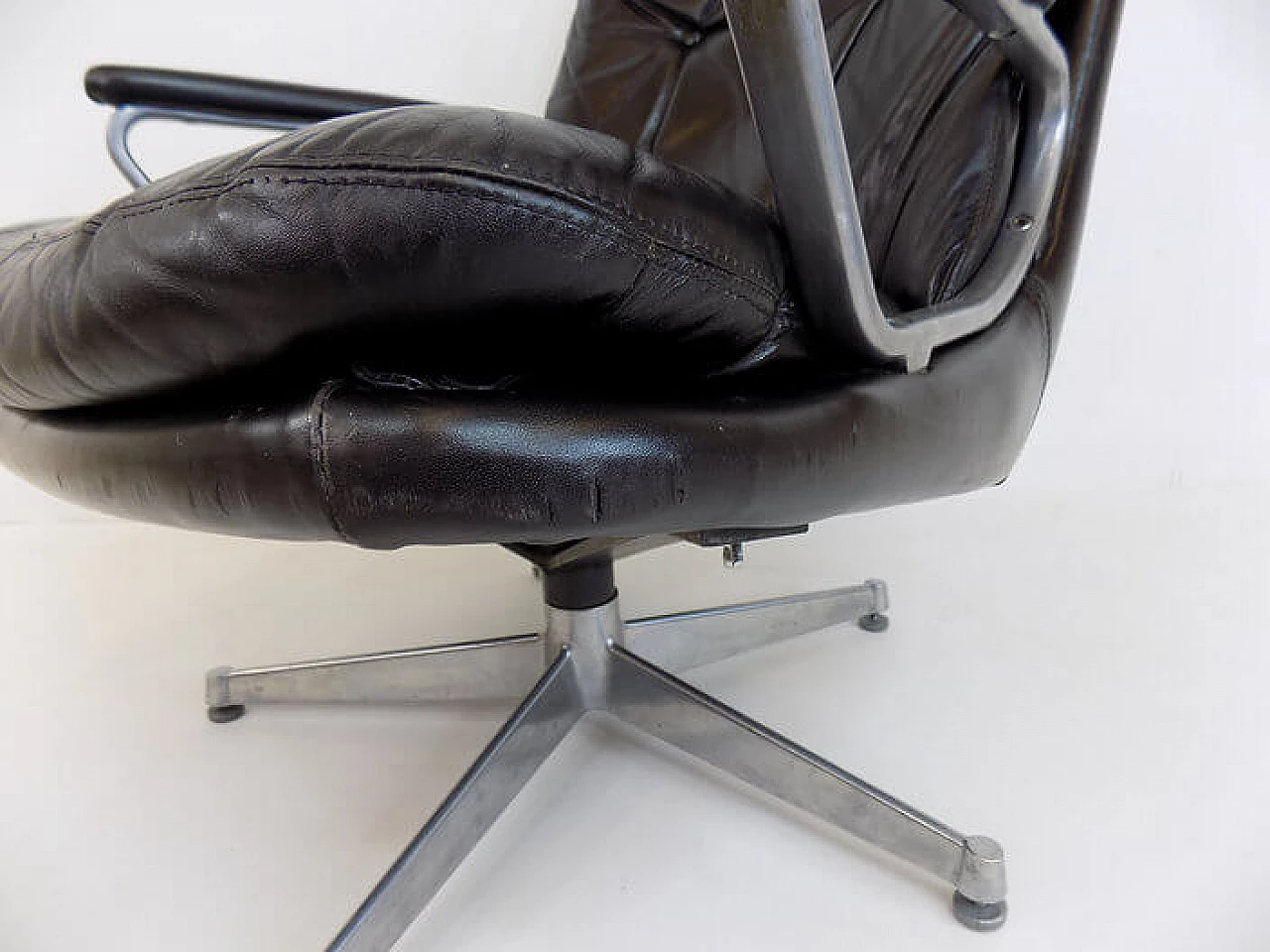 Gentilina leather and stainless steel chair by Andre Vandenbeuck for Strässle, 1960s 10