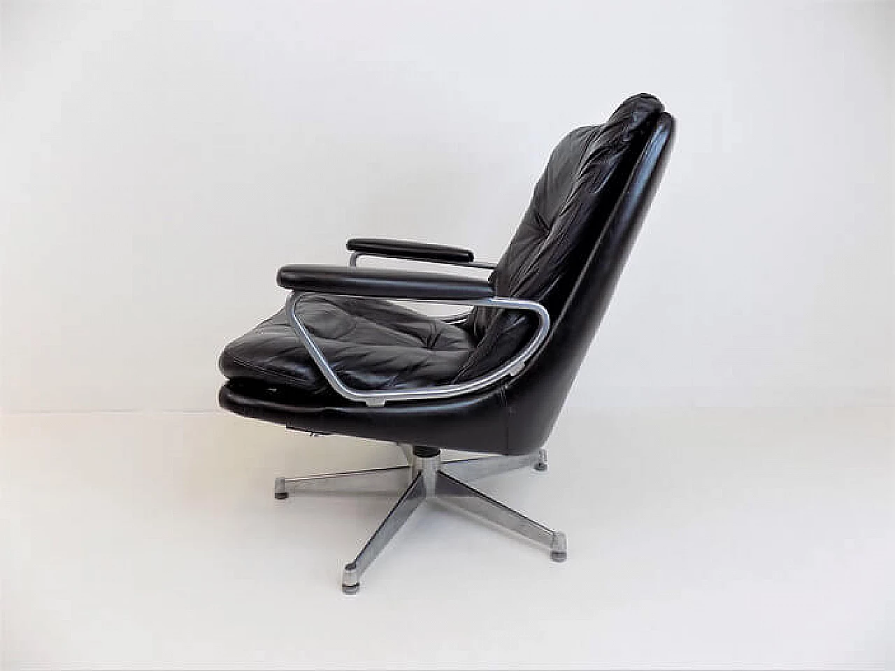 Gentilina leather and stainless steel chair by Andre Vandenbeuck for Strässle, 1960s 14