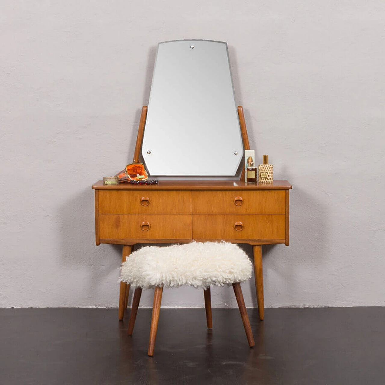 Scandinavian teak vanity table with trapezoidal mirror attributed to John Texmon, 1960s 1