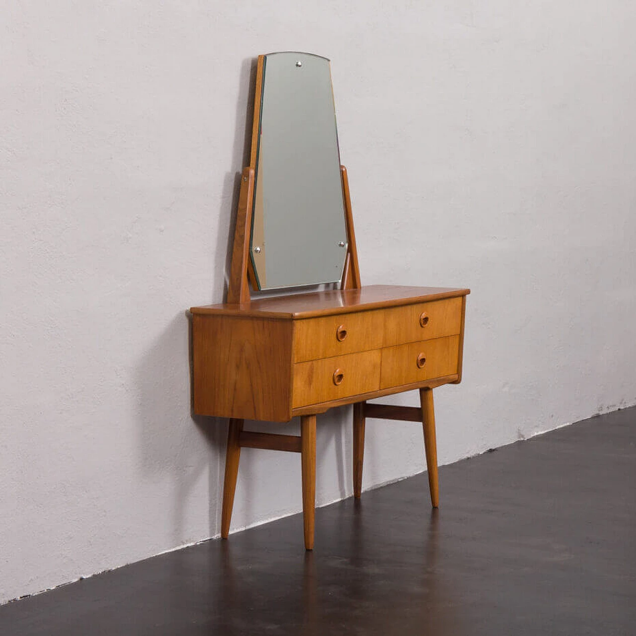 Scandinavian teak vanity table with trapezoidal mirror attributed to John Texmon, 1960s 3