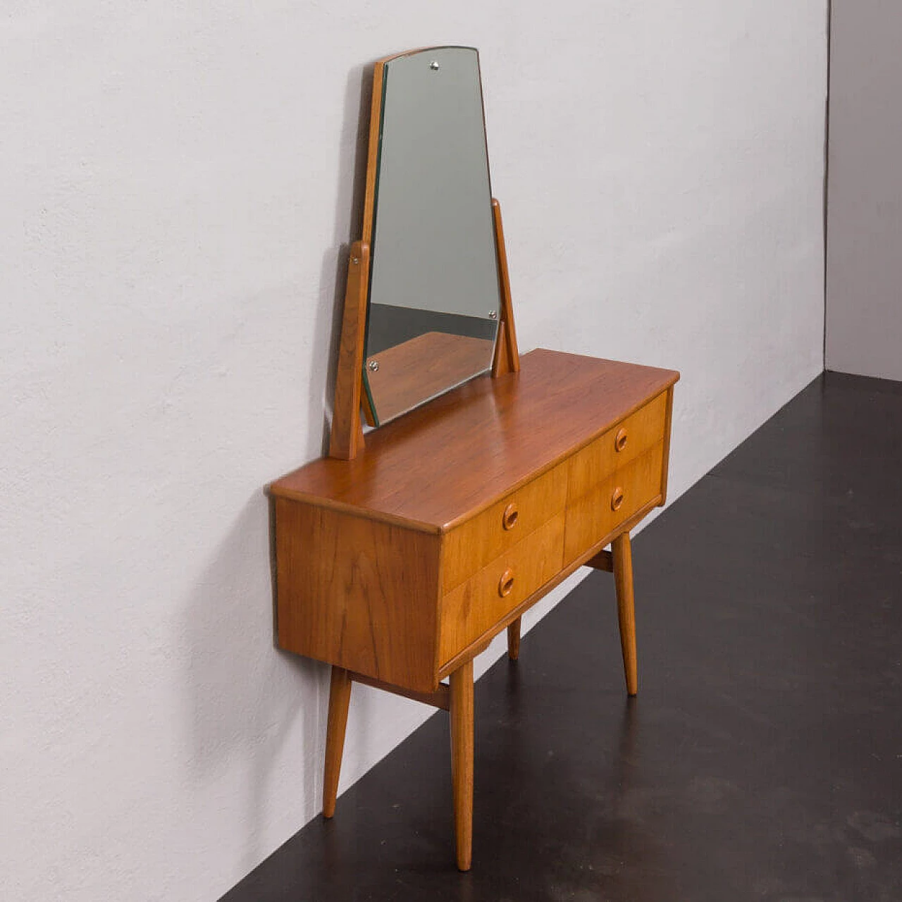 Scandinavian teak vanity table with trapezoidal mirror attributed to John Texmon, 1960s 7