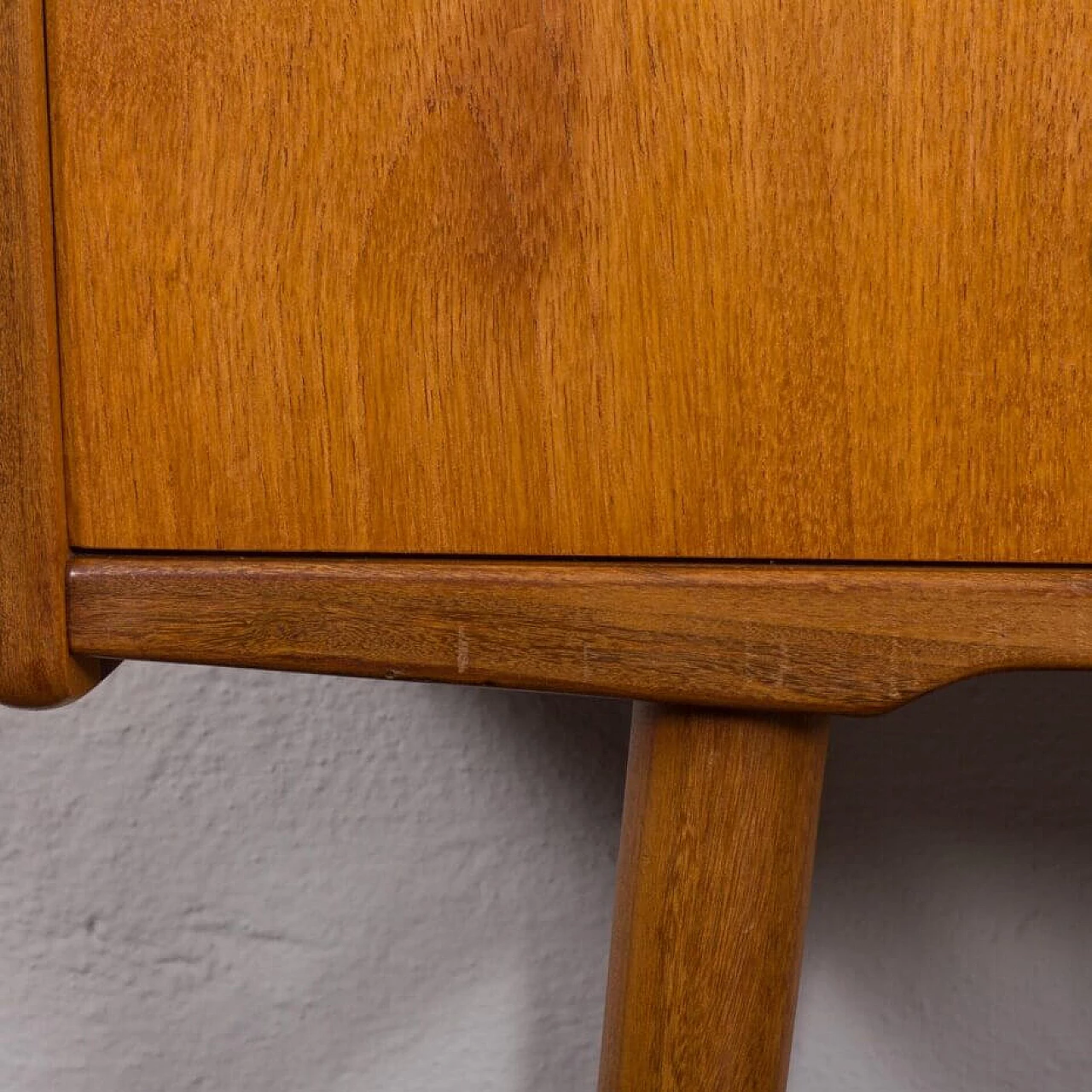 Scandinavian teak vanity table with trapezoidal mirror attributed to John Texmon, 1960s 13