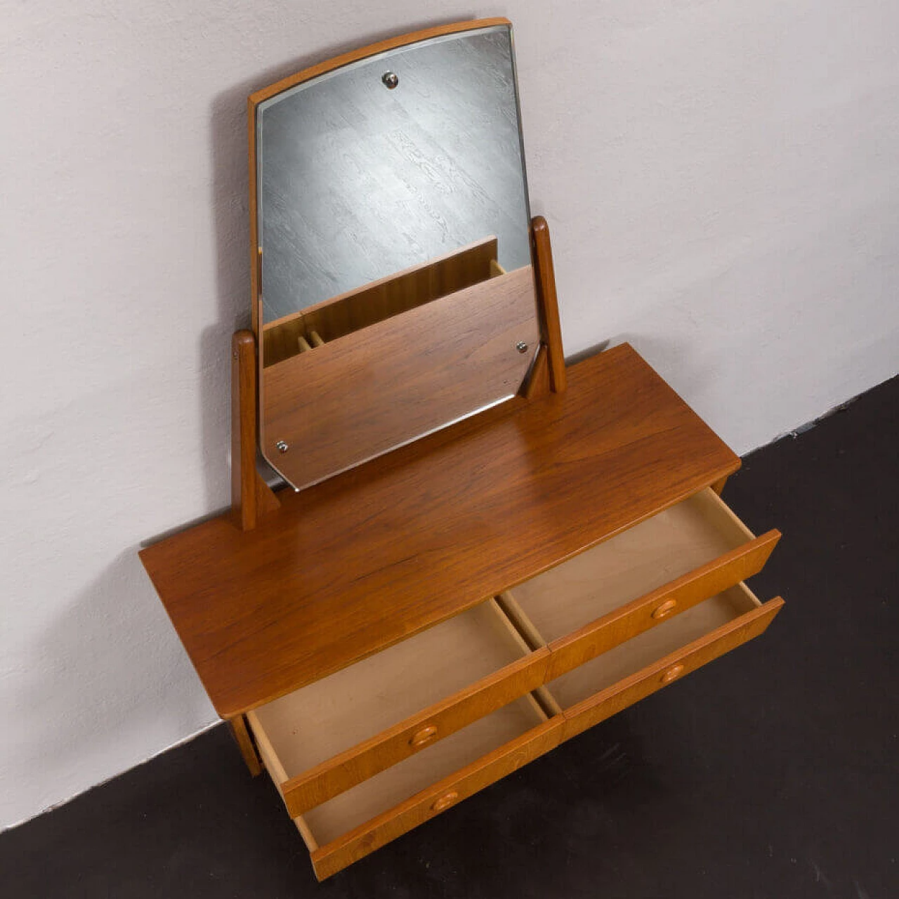 Scandinavian teak vanity table with trapezoidal mirror attributed to John Texmon, 1960s 15