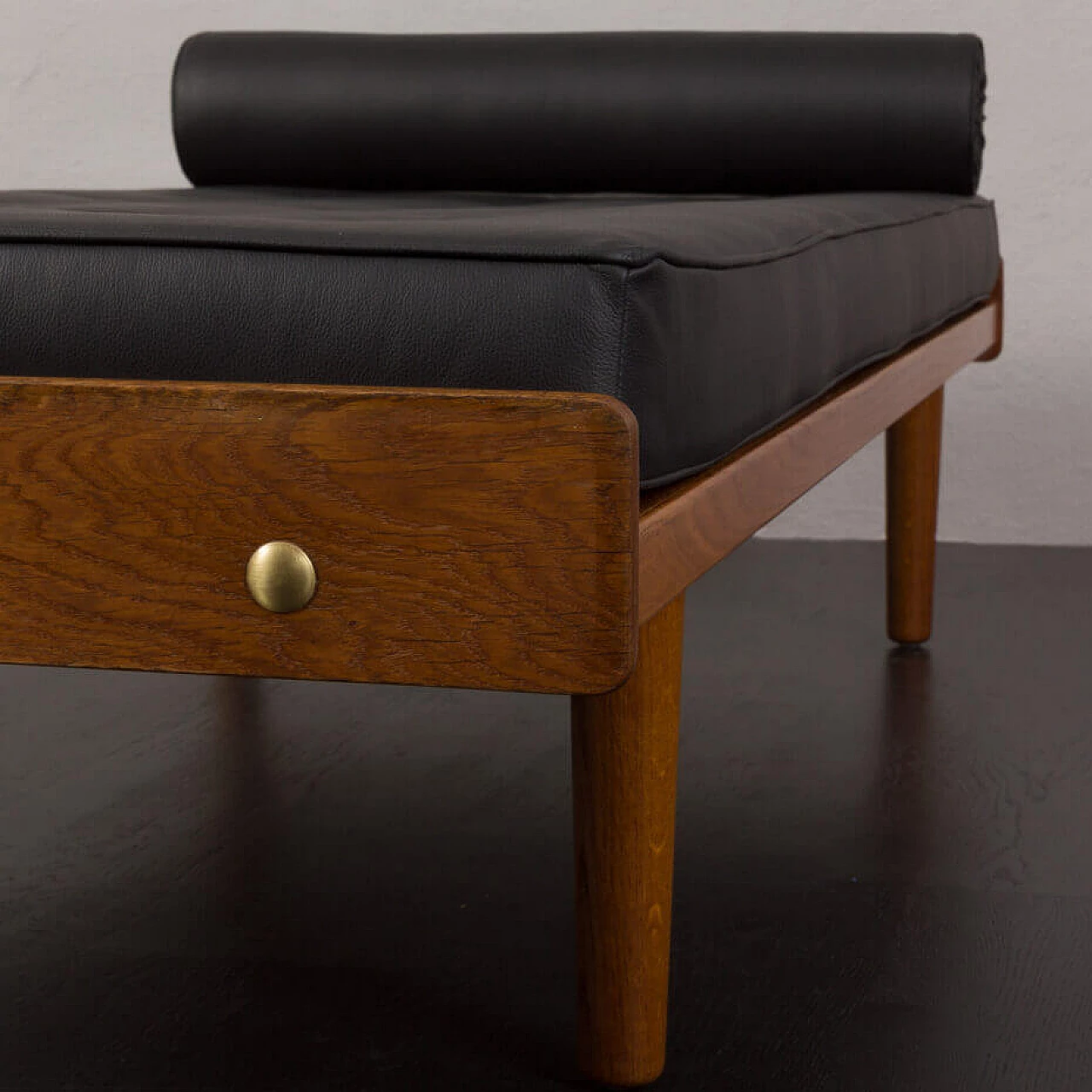 Daybed G19 in quercia e pelle nera di Ejvind A. Johansson per FDB Furniture, anni '60 11