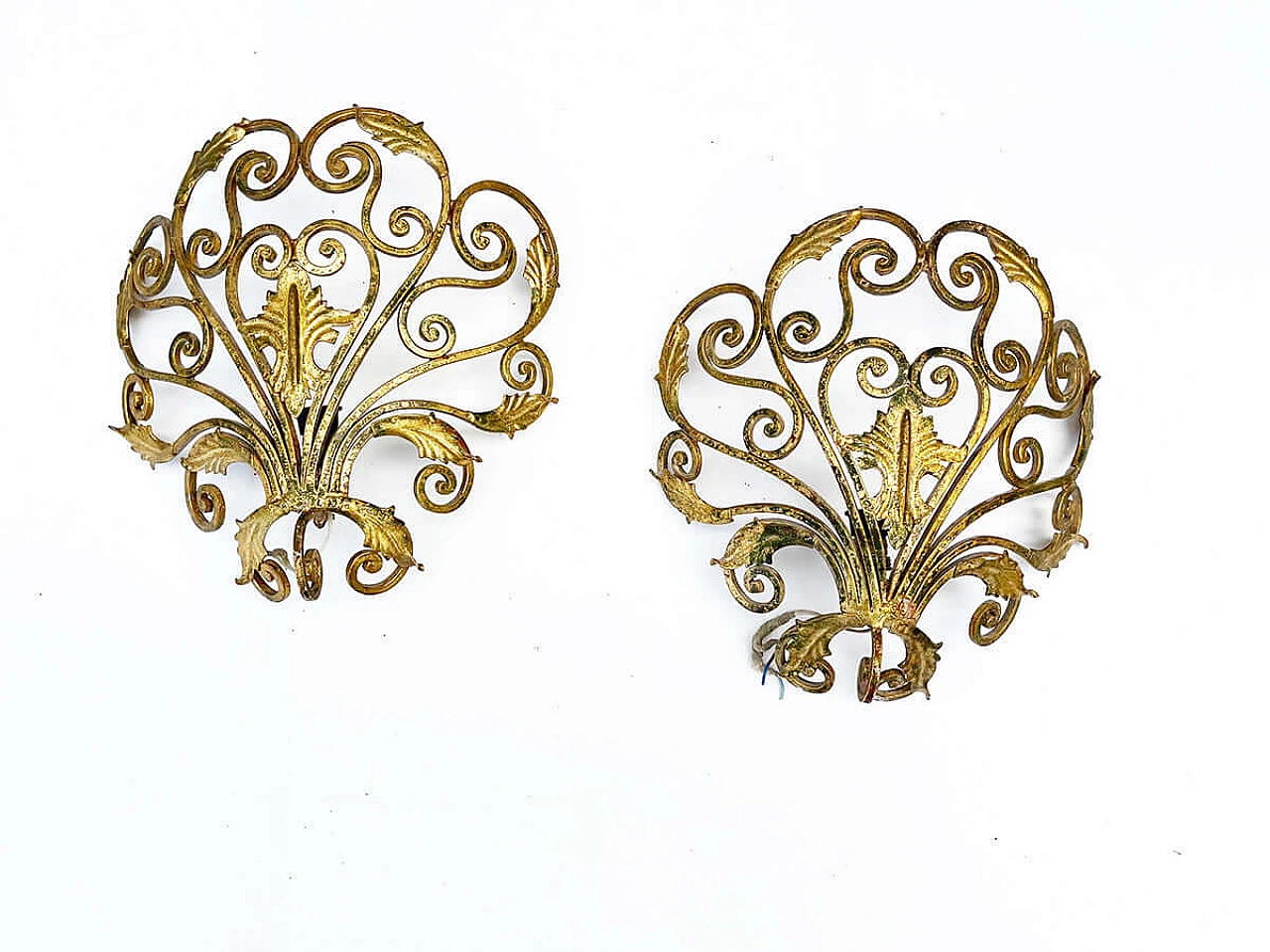 Pair of gold-decorated wrought iron wall sconces attributed to Pierluigi Colli, 1950s 4