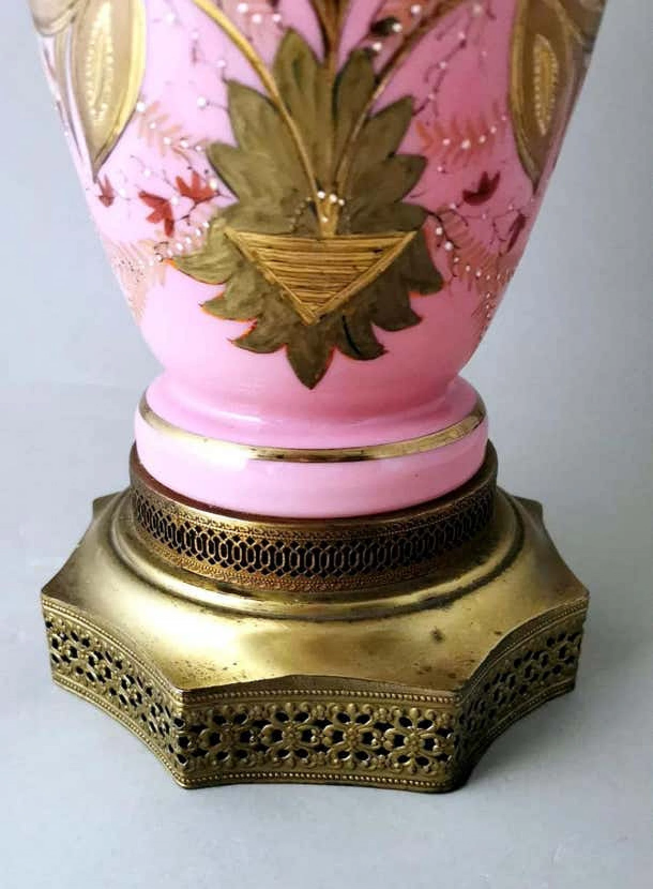Napoleon III style table lamp in hand-painted opaline glass, late 19th century 17