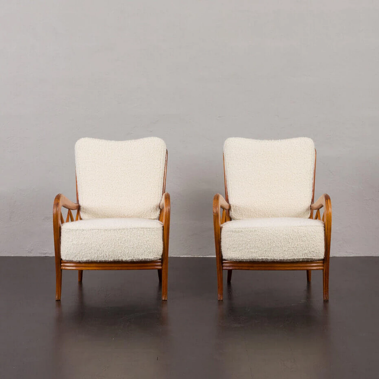 Pair of armchairs in natural boucle fabric and cherry wood by Paolo Buffa, 1950s 1