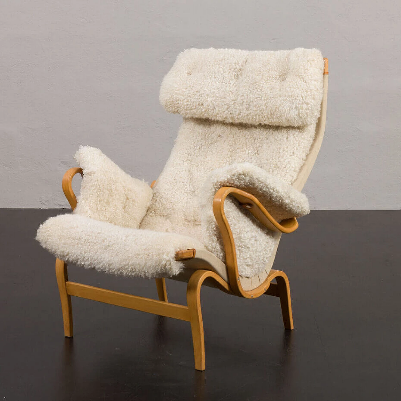 Pernilla armchair in bent beech and natural sheepskin by Bruno Mathsson for Dux, 1960s 7