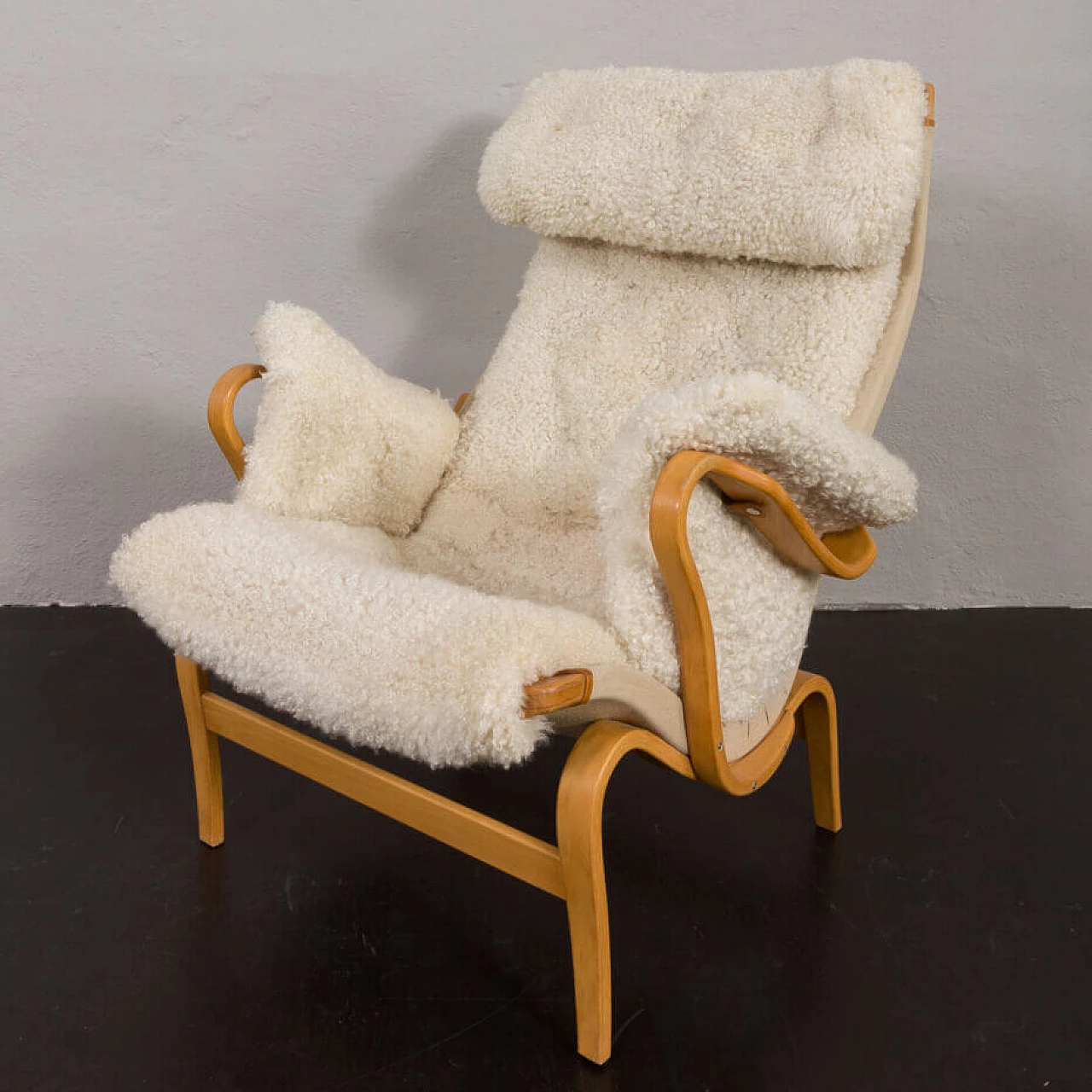 Pernilla armchair in bent beech and natural sheepskin by Bruno Mathsson for Dux, 1960s 17