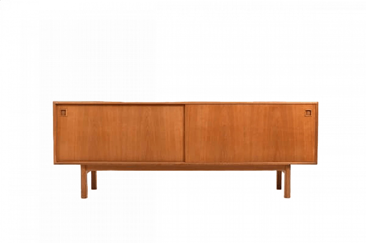 Credenza modello nr. 21 in quercia di Omann Jun, anni '60 11