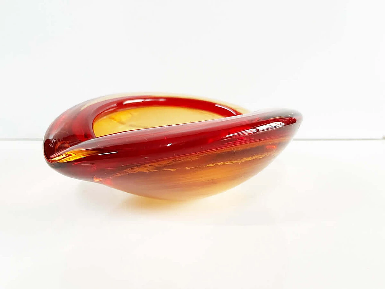 Red Murano glass ashtray, 1960s 1