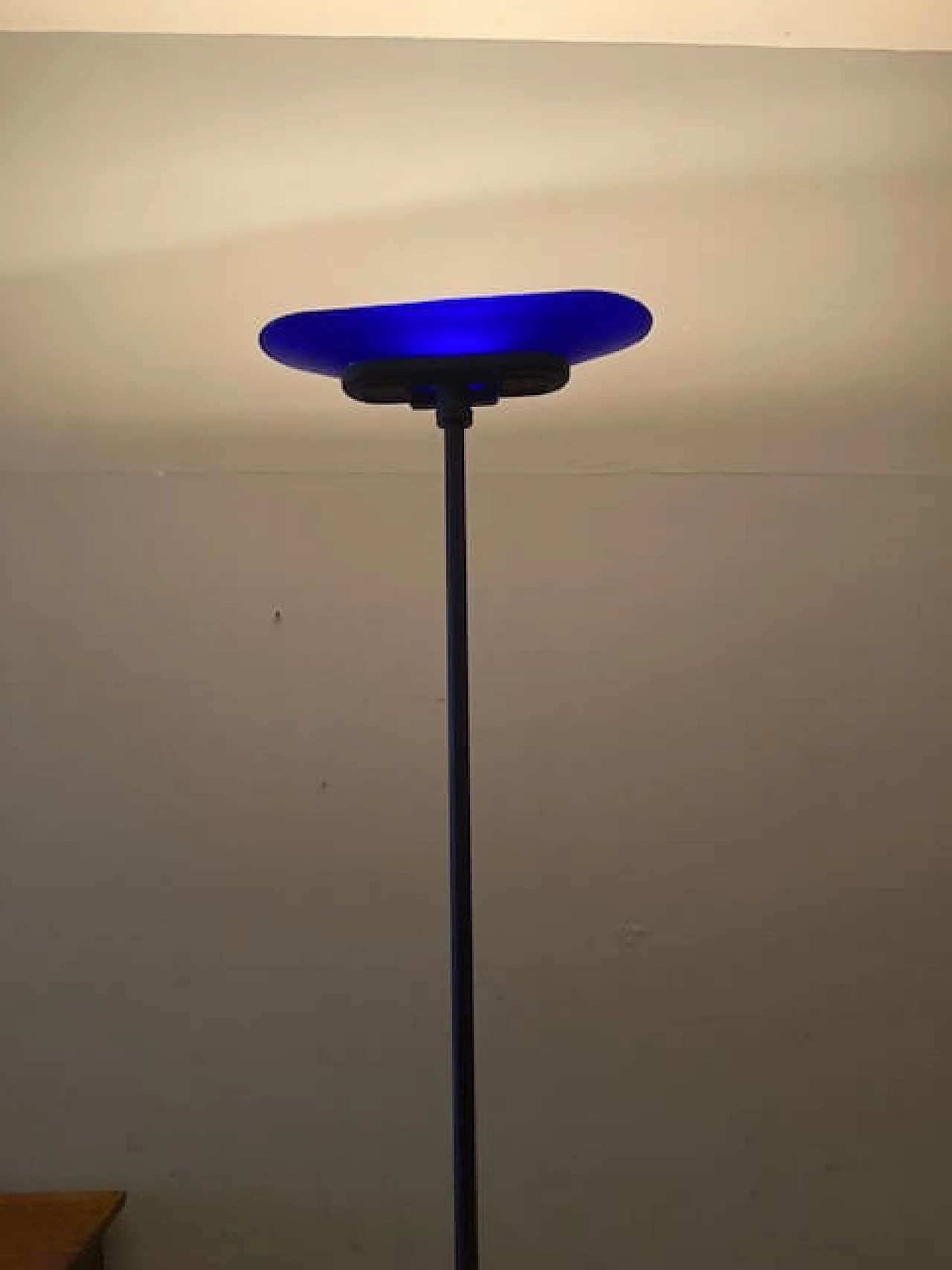 Pair of Jill floor lamps in blue glass and metal by Arteluce, 1980s 4