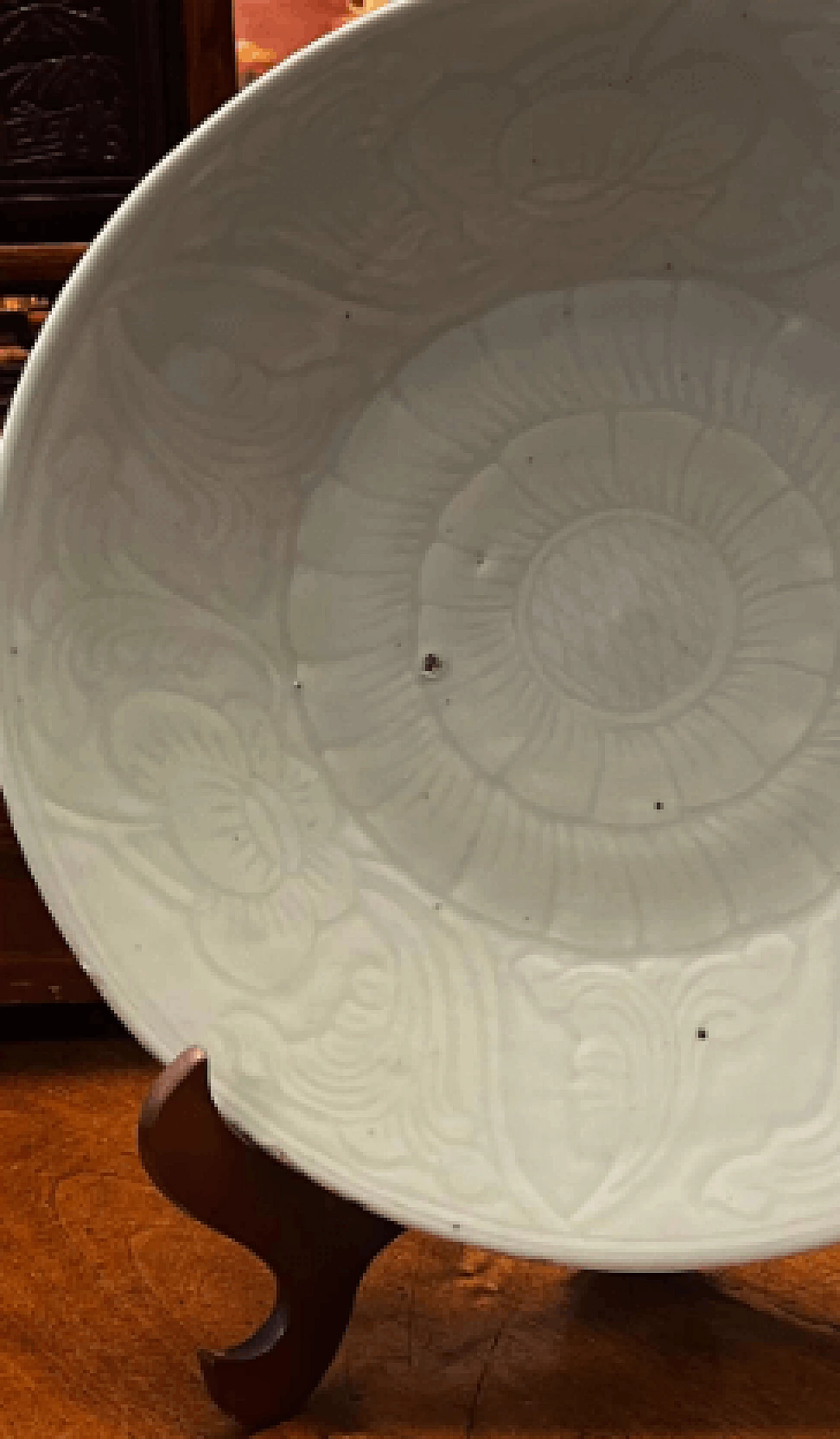 Piatto in ceramica Celadon con motivo floreale, fine '800 5