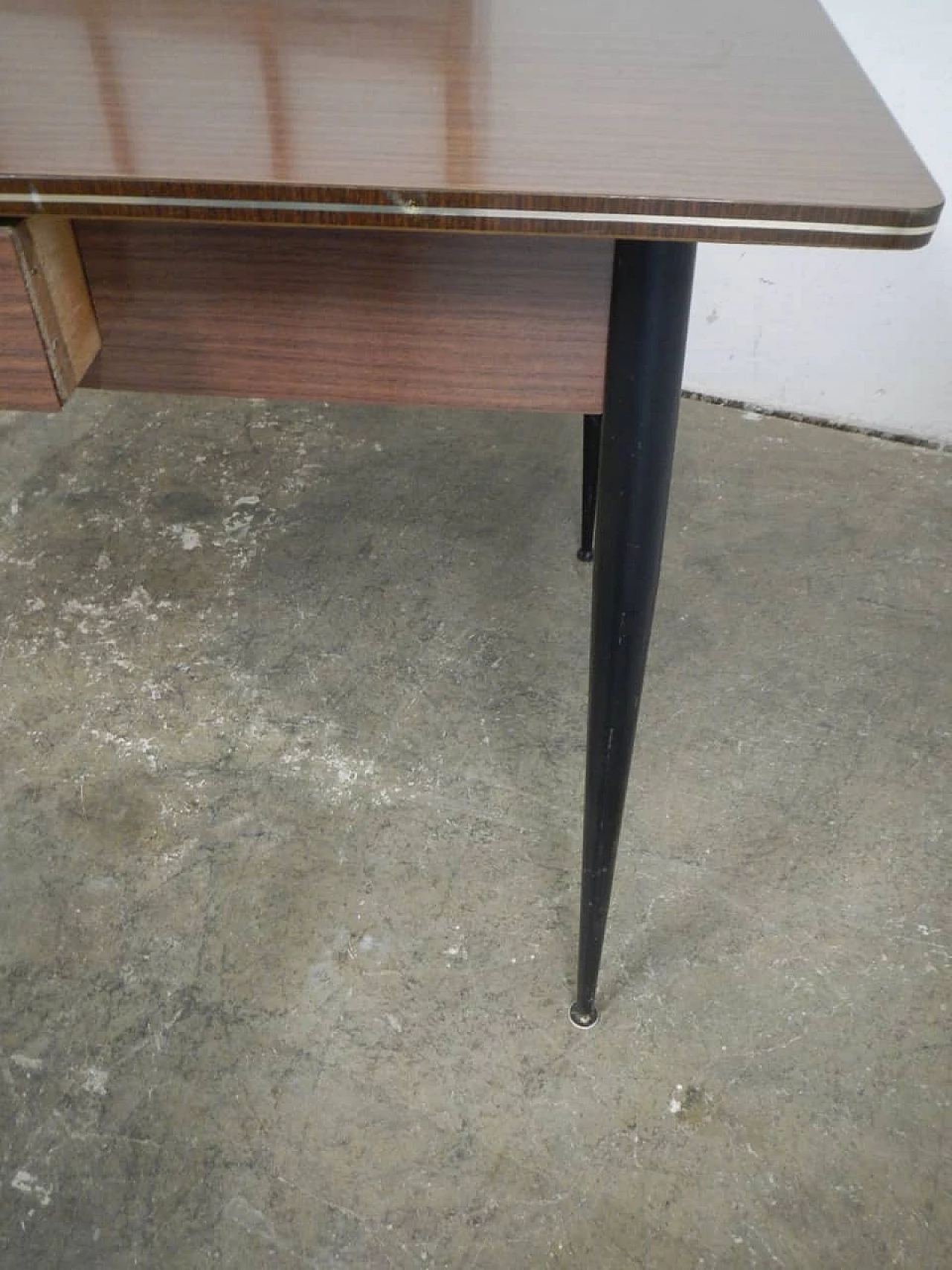 Formica table with gold edges, 1960s 8