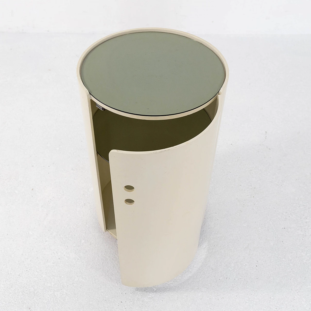 Comodino con anta in legno laccato e piano in vetro, anni '70 3