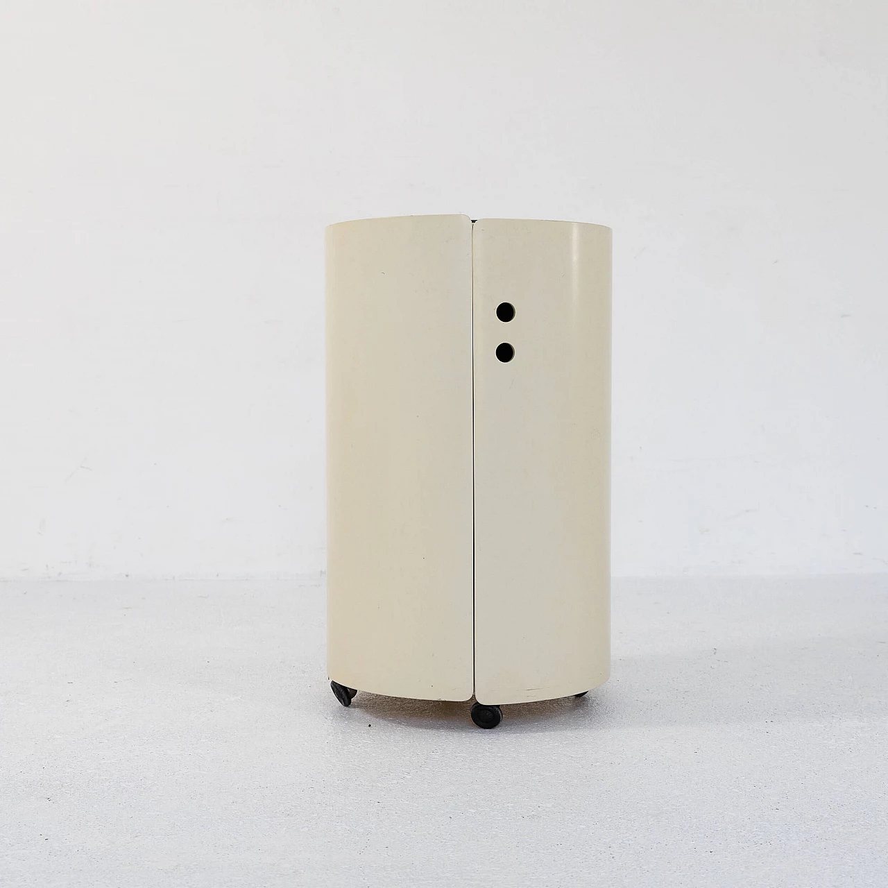 Comodino con anta in legno laccato e piano in vetro, anni '70 8