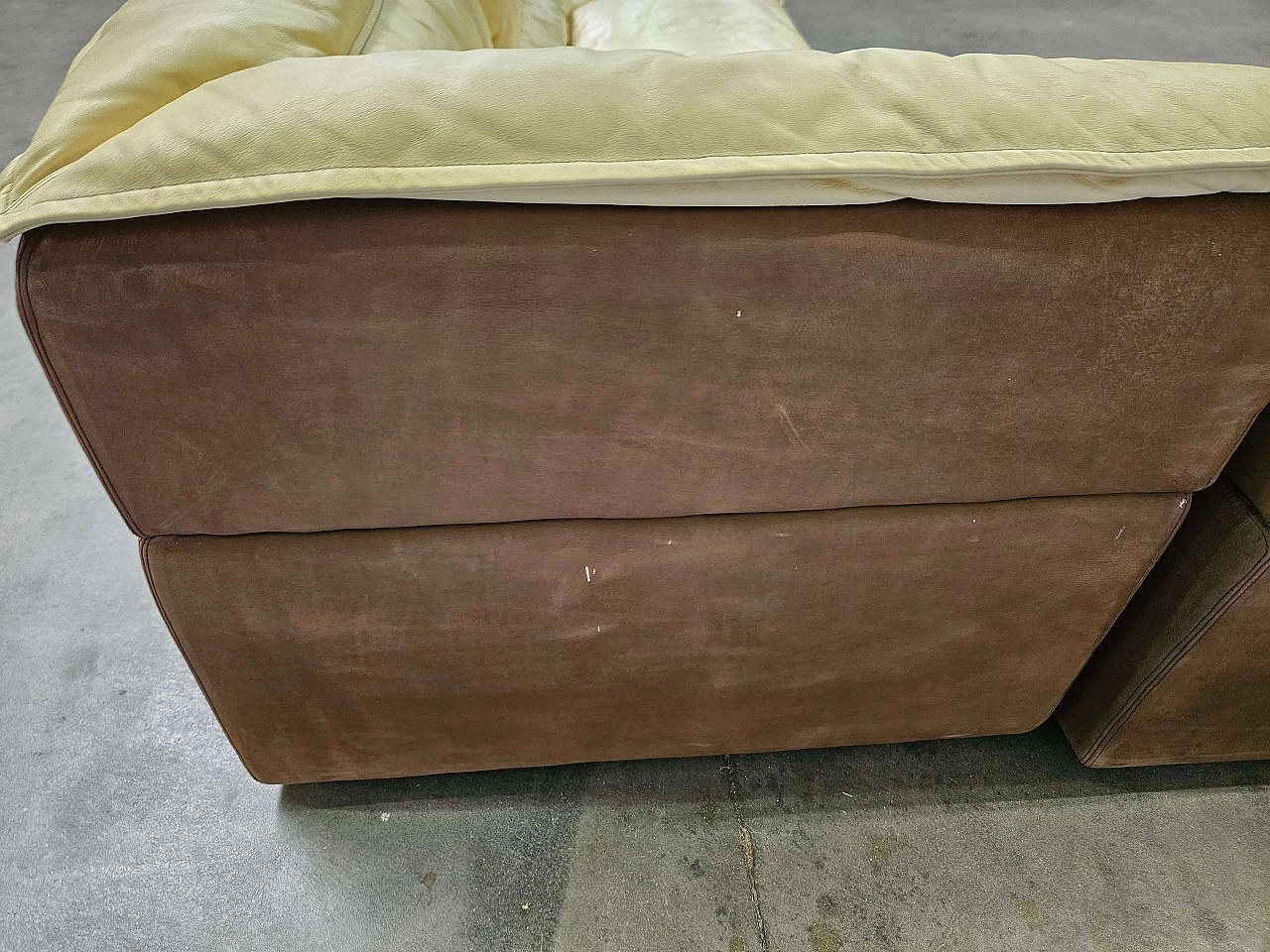 Leather and suede modular corner sofa, 1970s 9