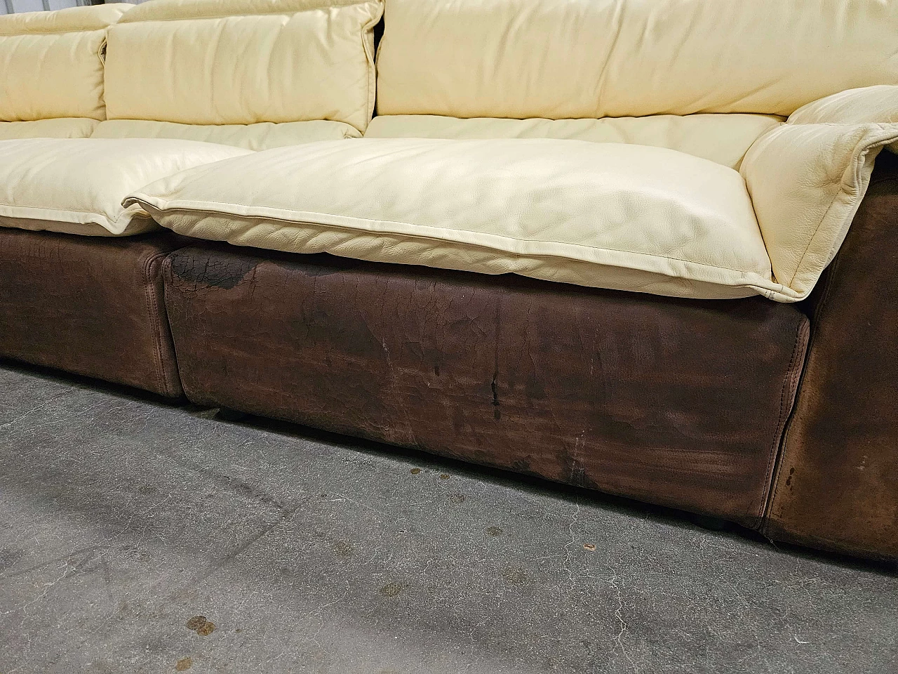 Leather and suede modular corner sofa, 1970s 14