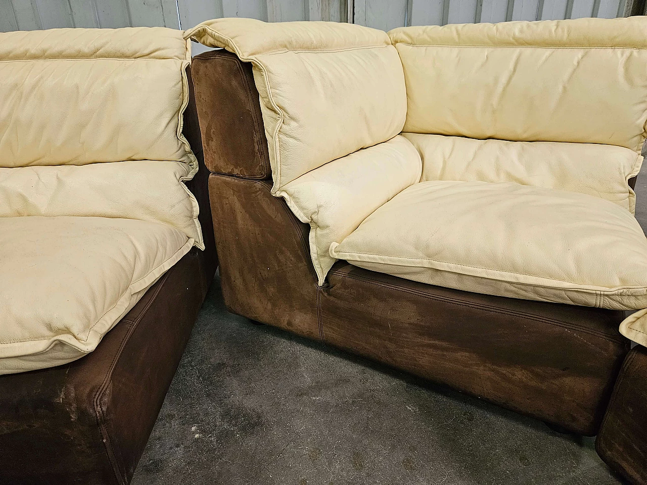 Leather and suede modular corner sofa, 1970s 17