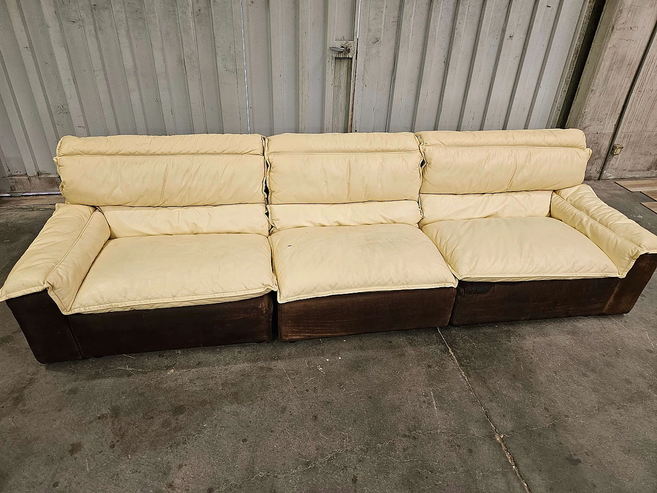 Leather and suede modular corner sofa, 1970s 23