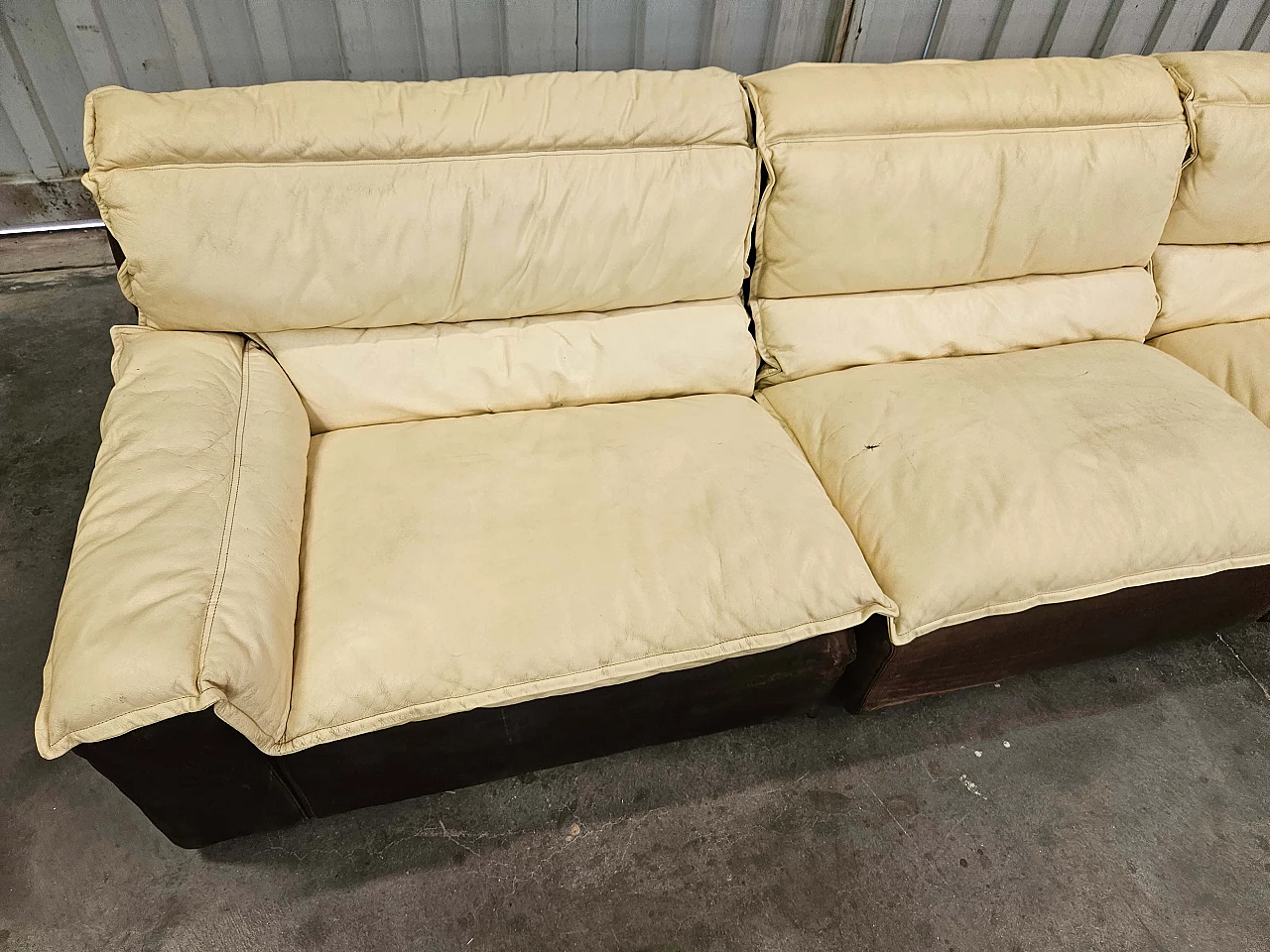 Leather and suede modular corner sofa, 1970s 24