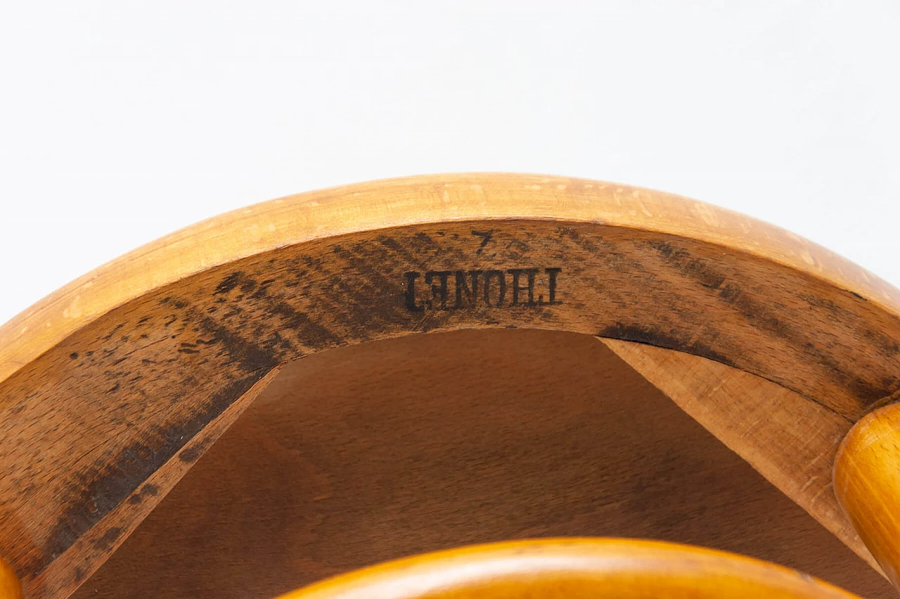 Sgabello in faggio curvato e compensato di Thonet, anni '20 14