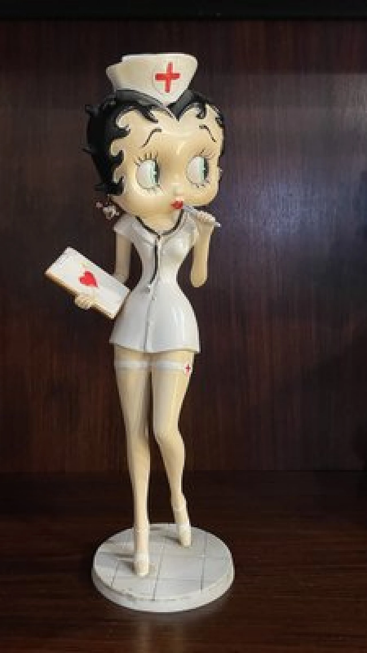 Betty Boop collectible figurine by Fleischer Studios, 2008 2