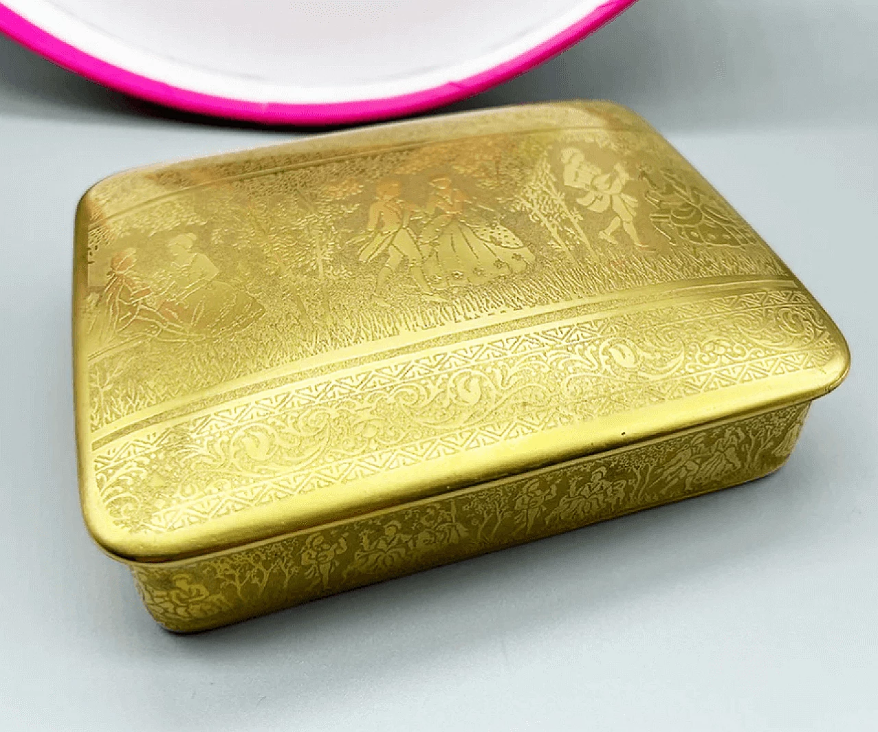 Gilded ceramic box, early 20th century 2