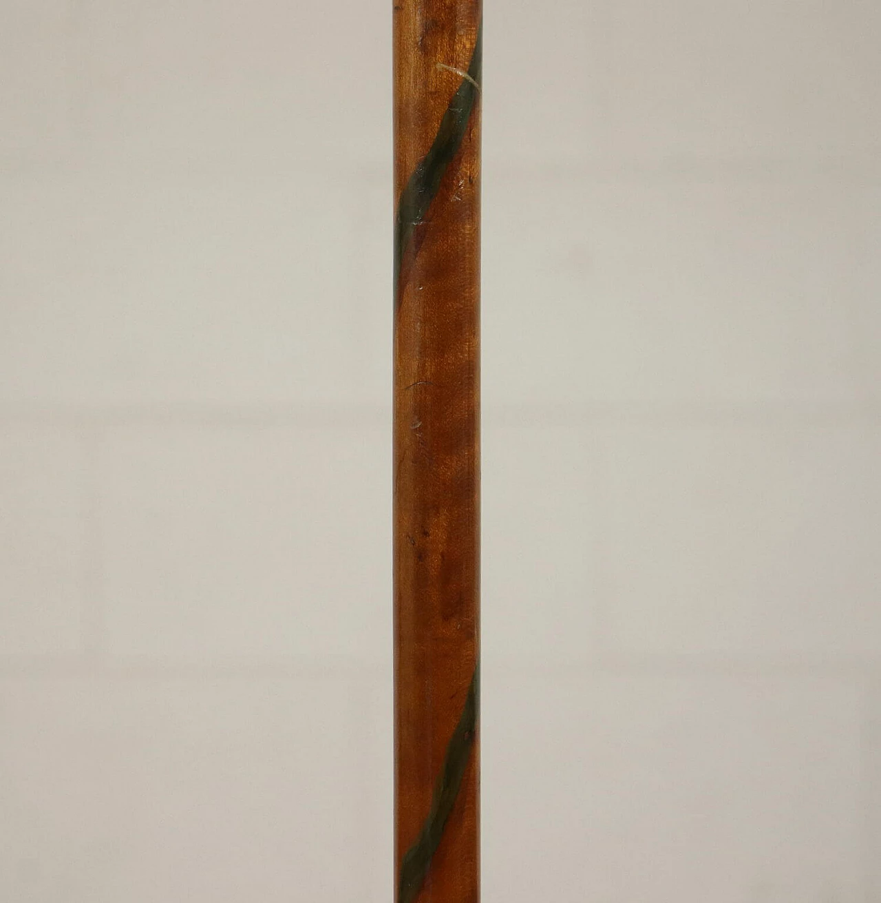 Pair of pole screen with embroidered fabric, 19th century 7