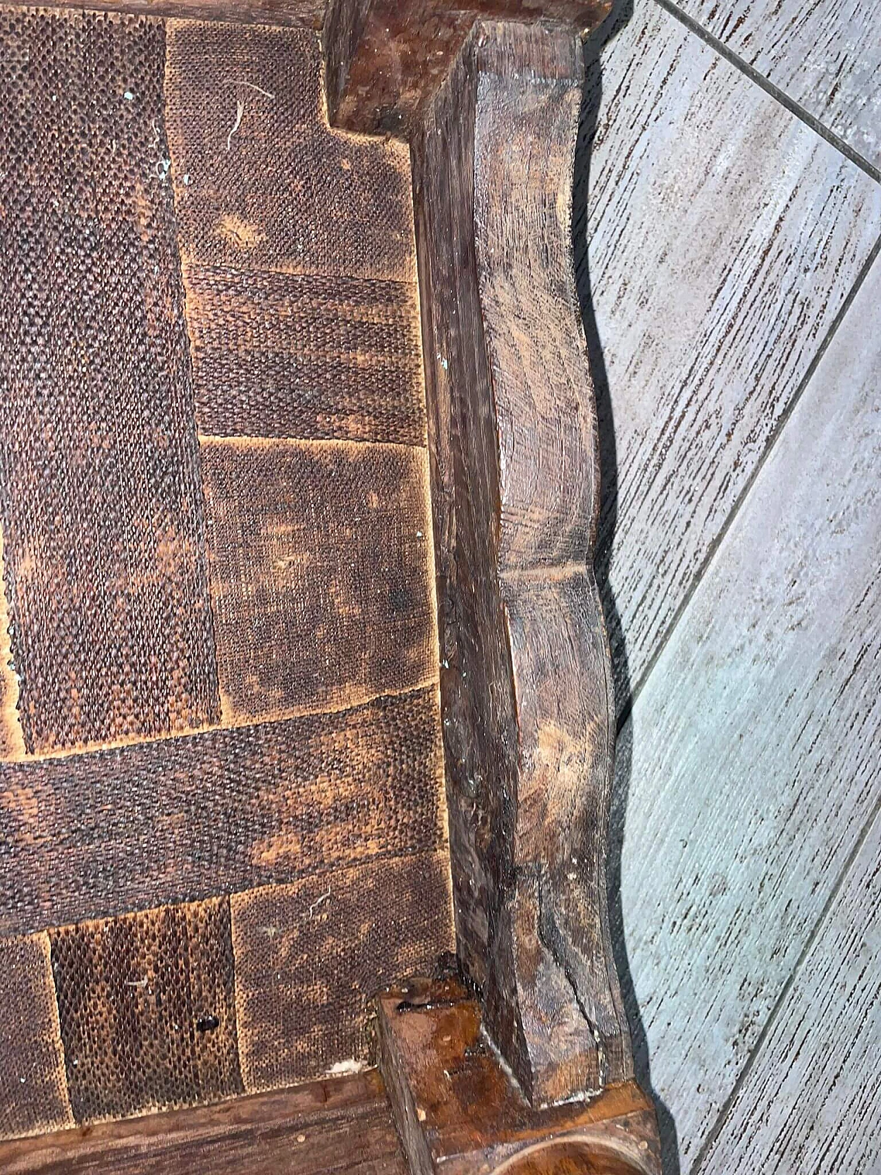 Wooden pouf with red velvet seat, early 20th century 6