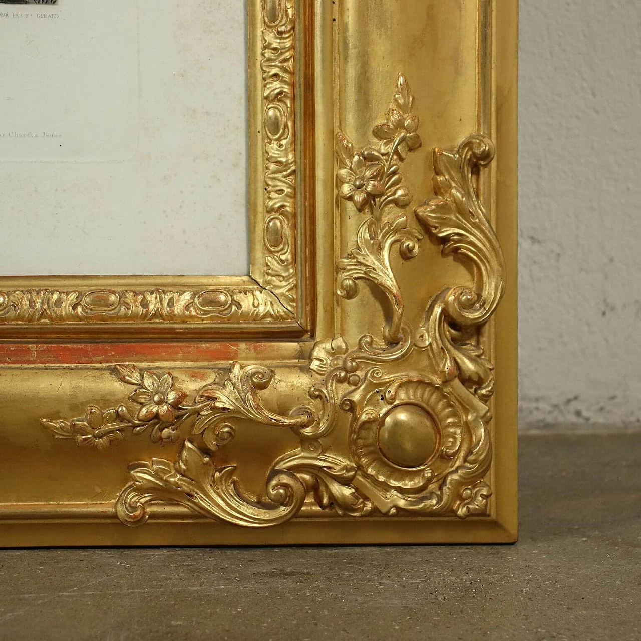 Pair of carved and gilded wooden frames with engravings, 19th century 8