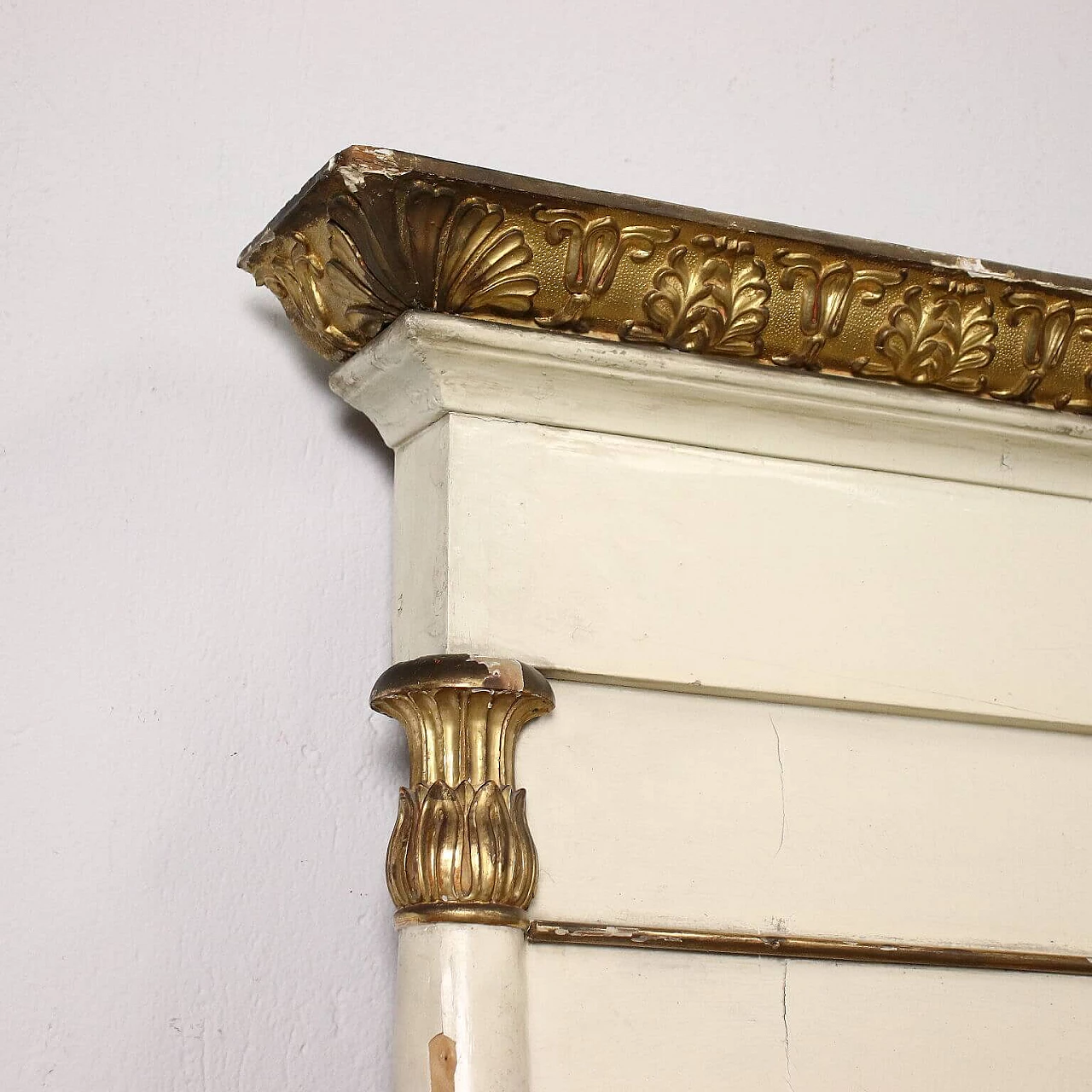 Lacquered and gilded restoration chimneypiece, 19th century 3