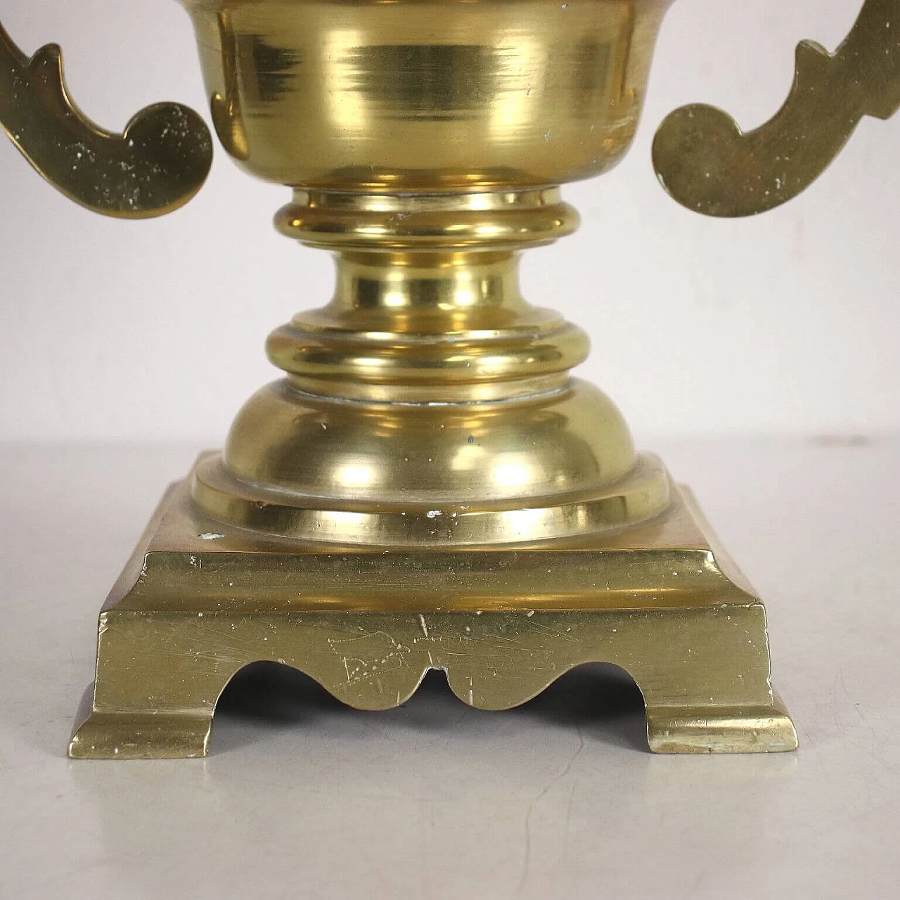 Gilded brass vase, 19th century 7