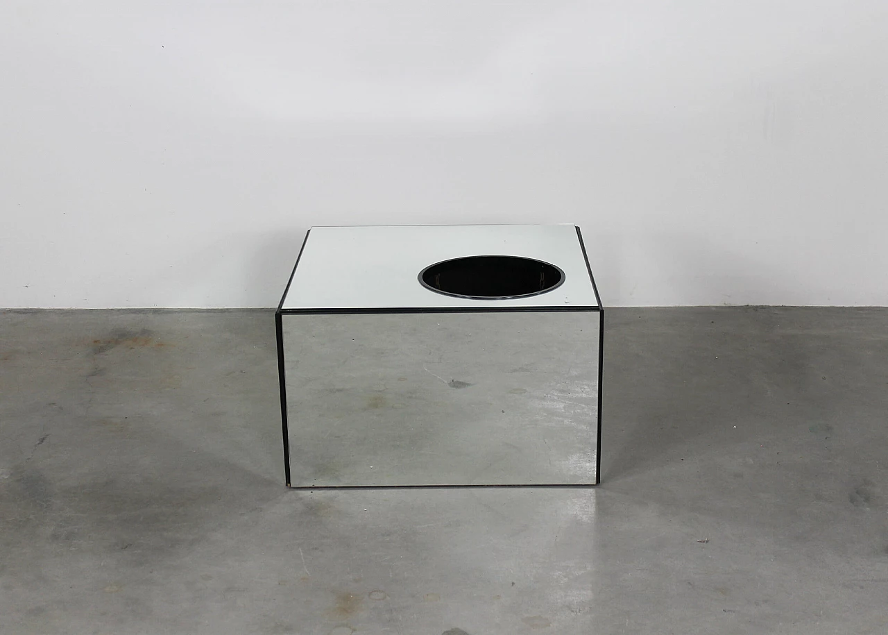 Mirrored coffee table with casters, 1970s 4