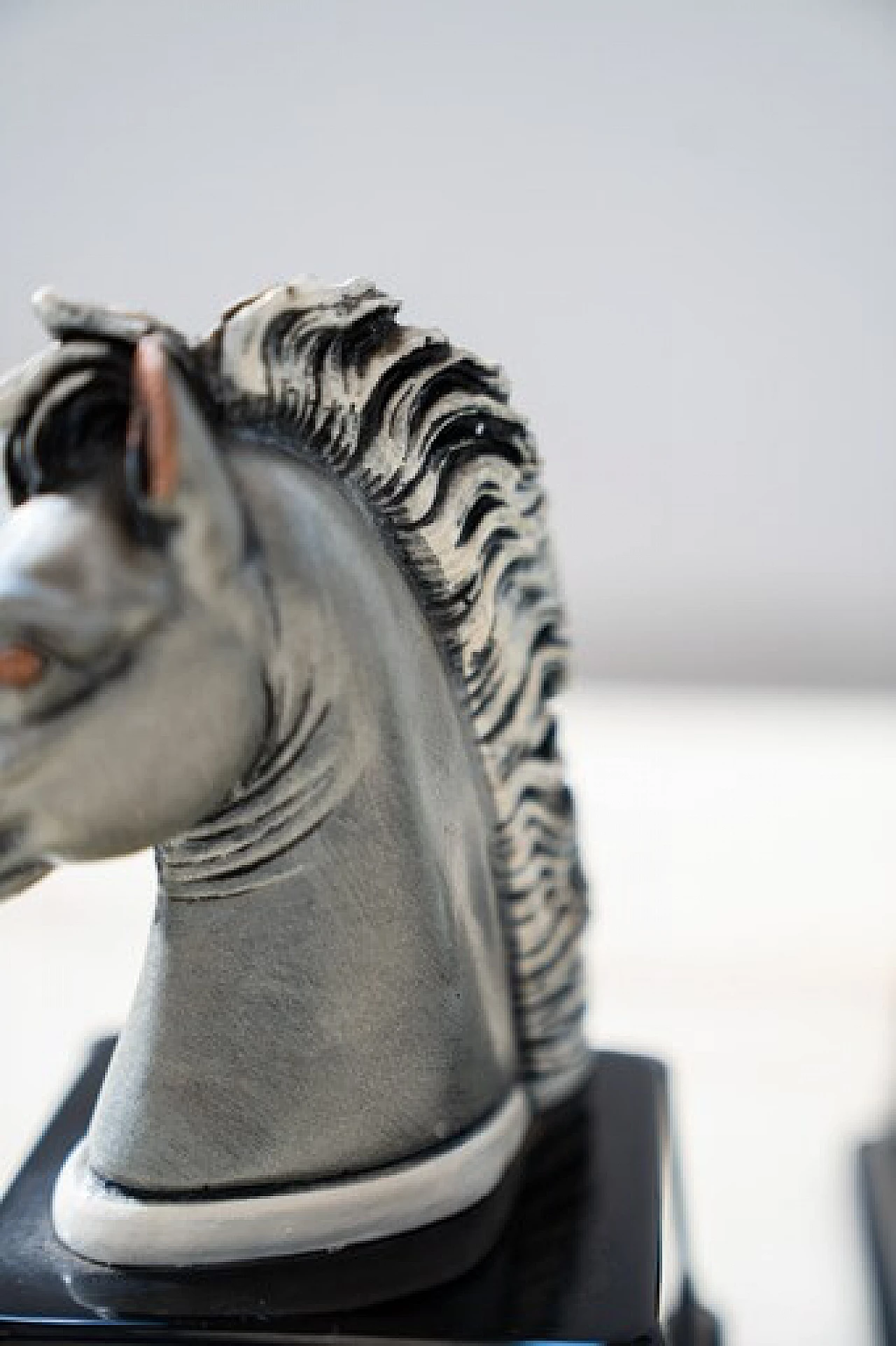Coppia di sculture di teste di cavallo di Marcello Giorgio, anni '80 4